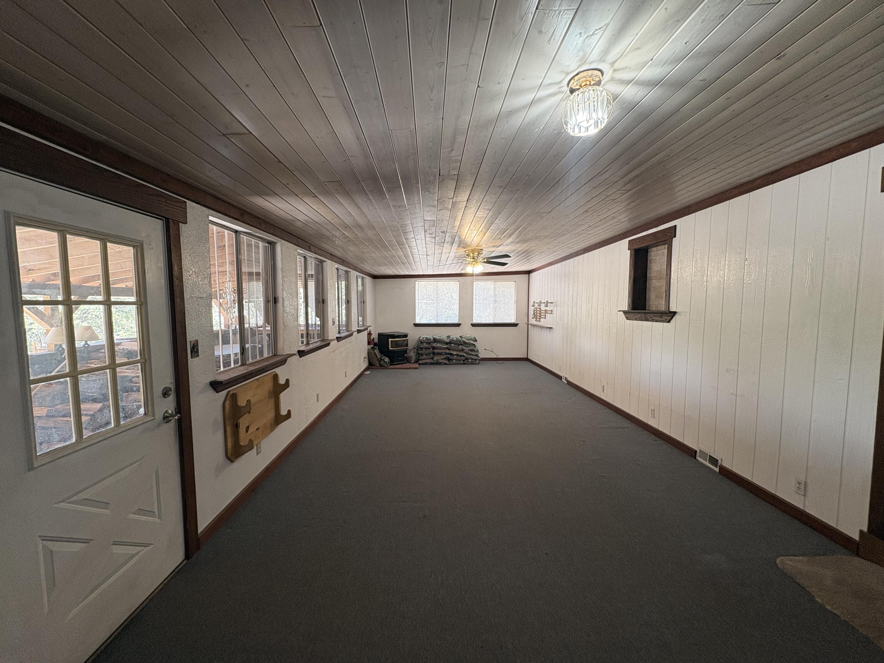 Photo 19 — 33 CARP Road