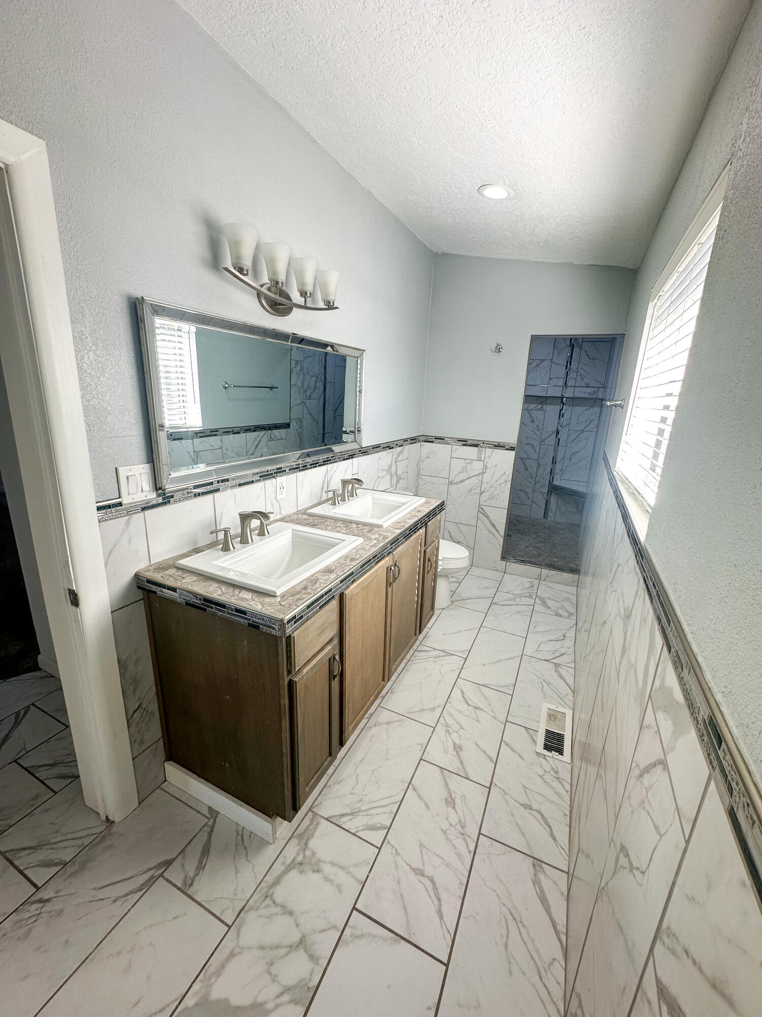 Photo 17 — 35 Gallinger Lane