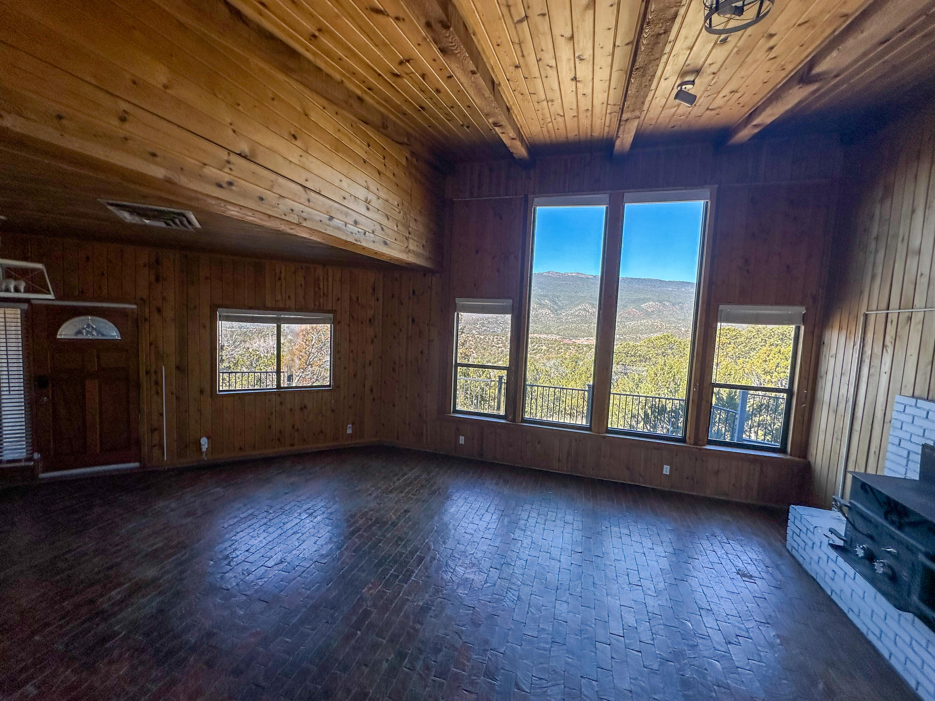 Photo 5 — 35 Gallinger Lane