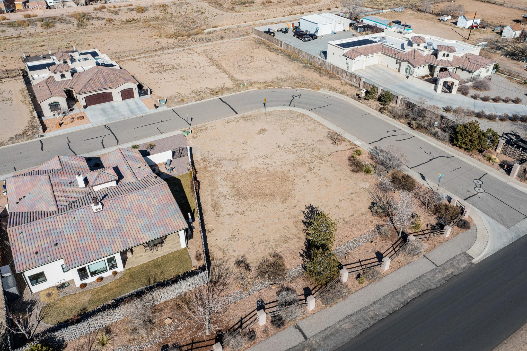 Photo 10 — 614 Kabrico Court NE