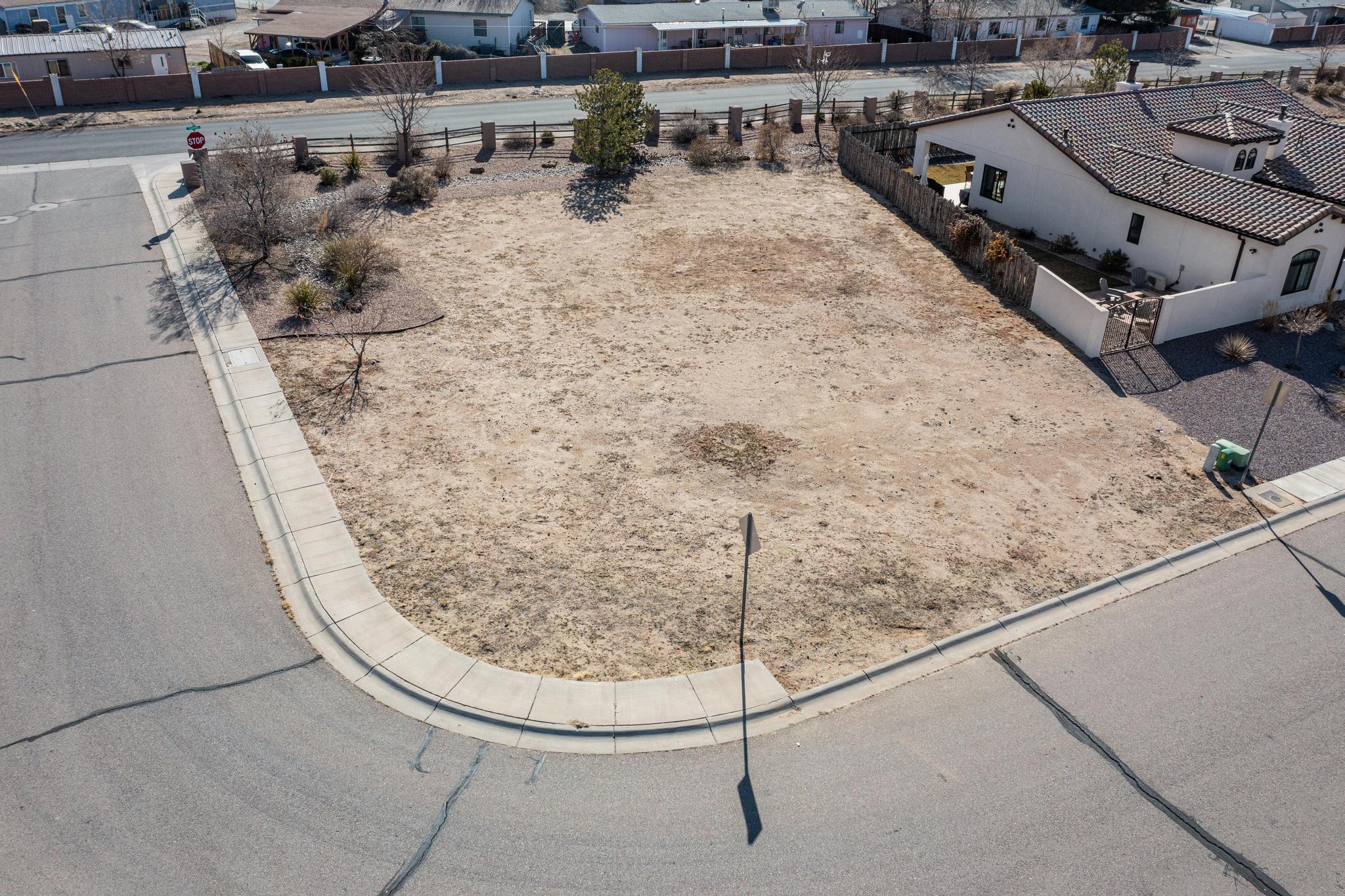 Photo 8 — 614 Kabrico Court NE