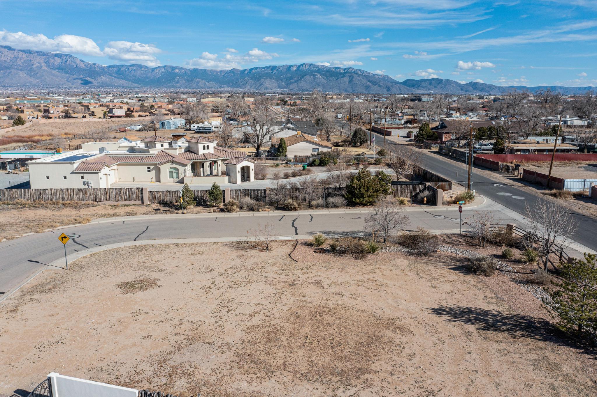 Photo 6 — 614 Kabrico Court NE