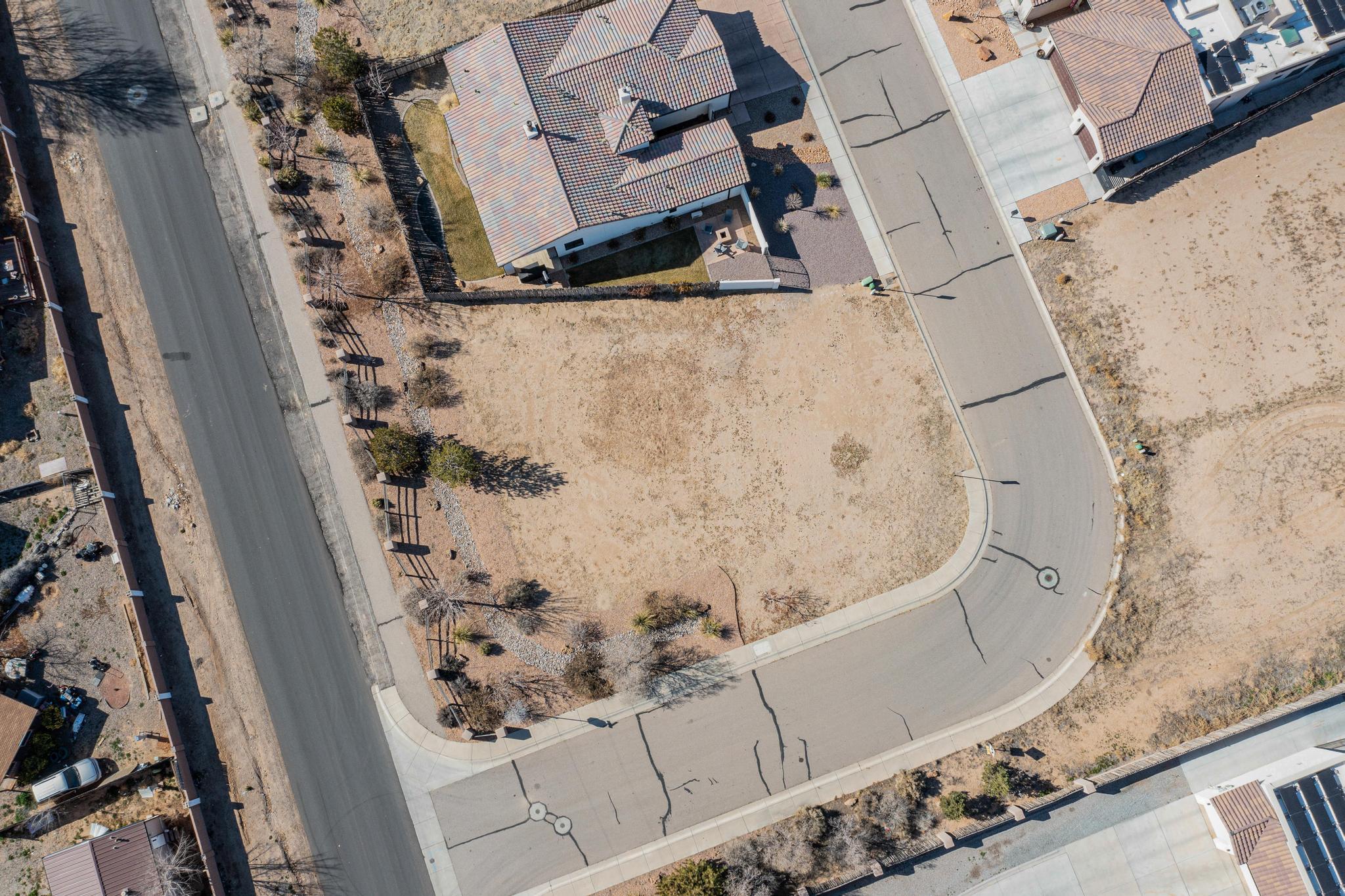 Photo 14 — 614 Kabrico Court NE