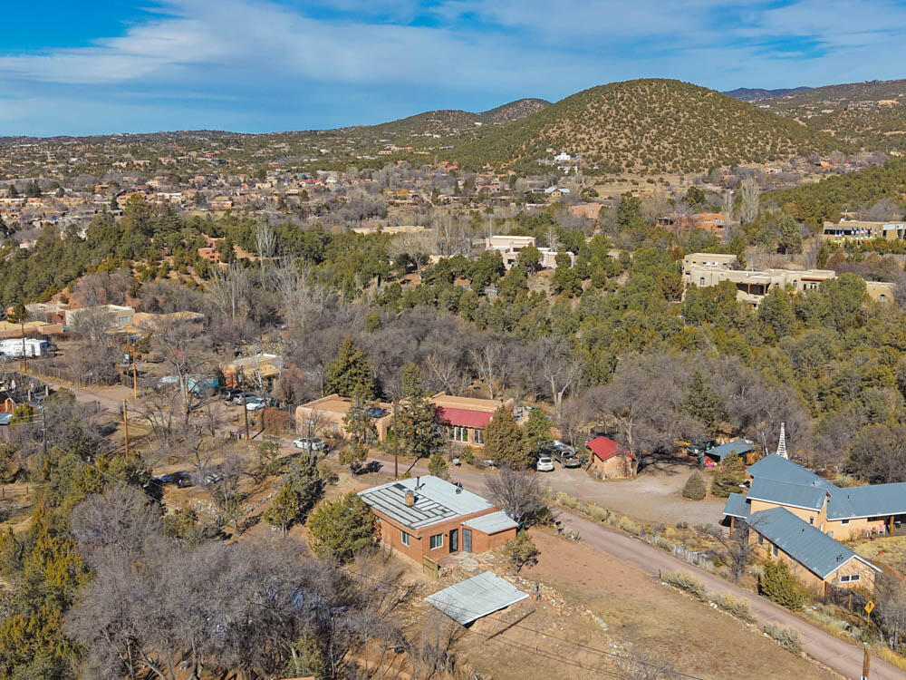 Photo 12 — 436 Apodaca Hill Street