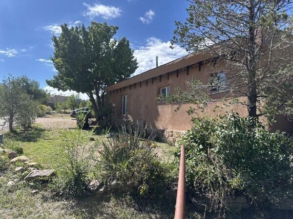 Photo 8 — 436 Apodaca Hill Street