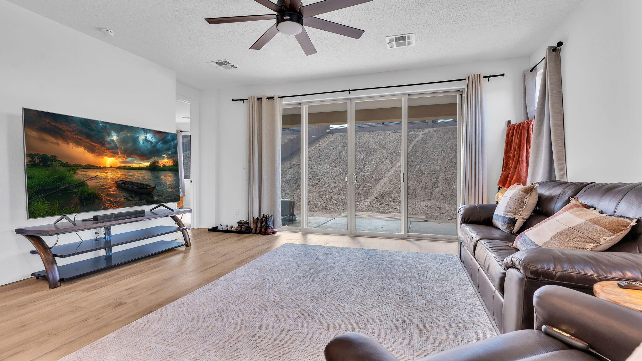 Photo 19 — 1371 Vallecito Court NW