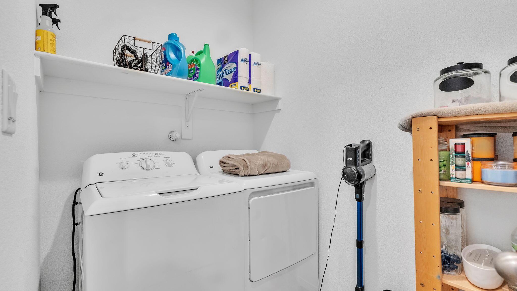 Photo 5 — 1371 Vallecito Court NW