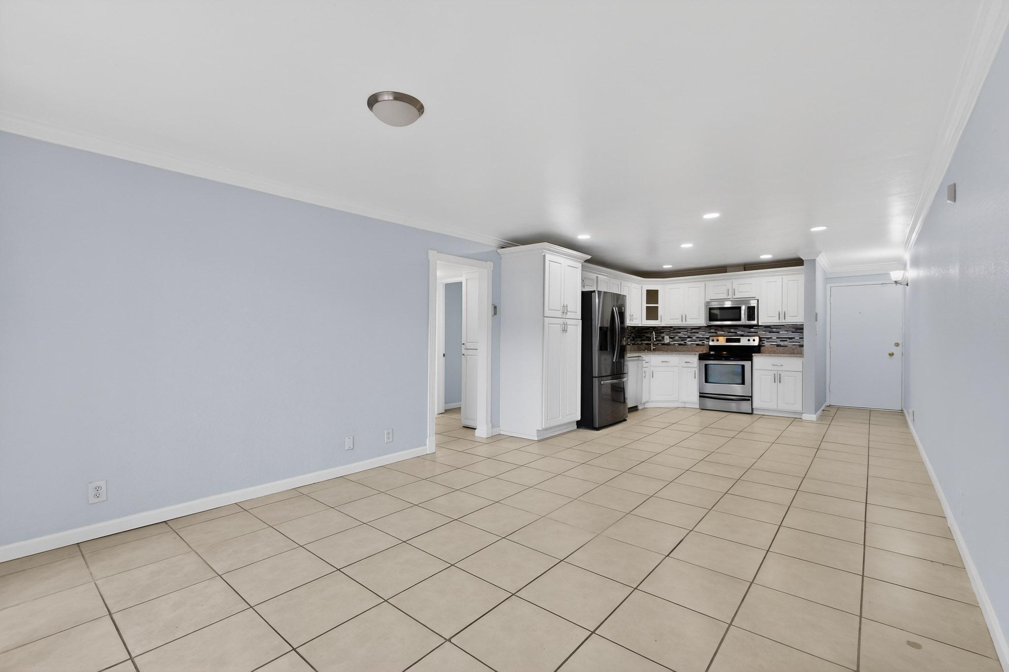 Photo 16 — 1100 Alvarado Drive SE APT 104