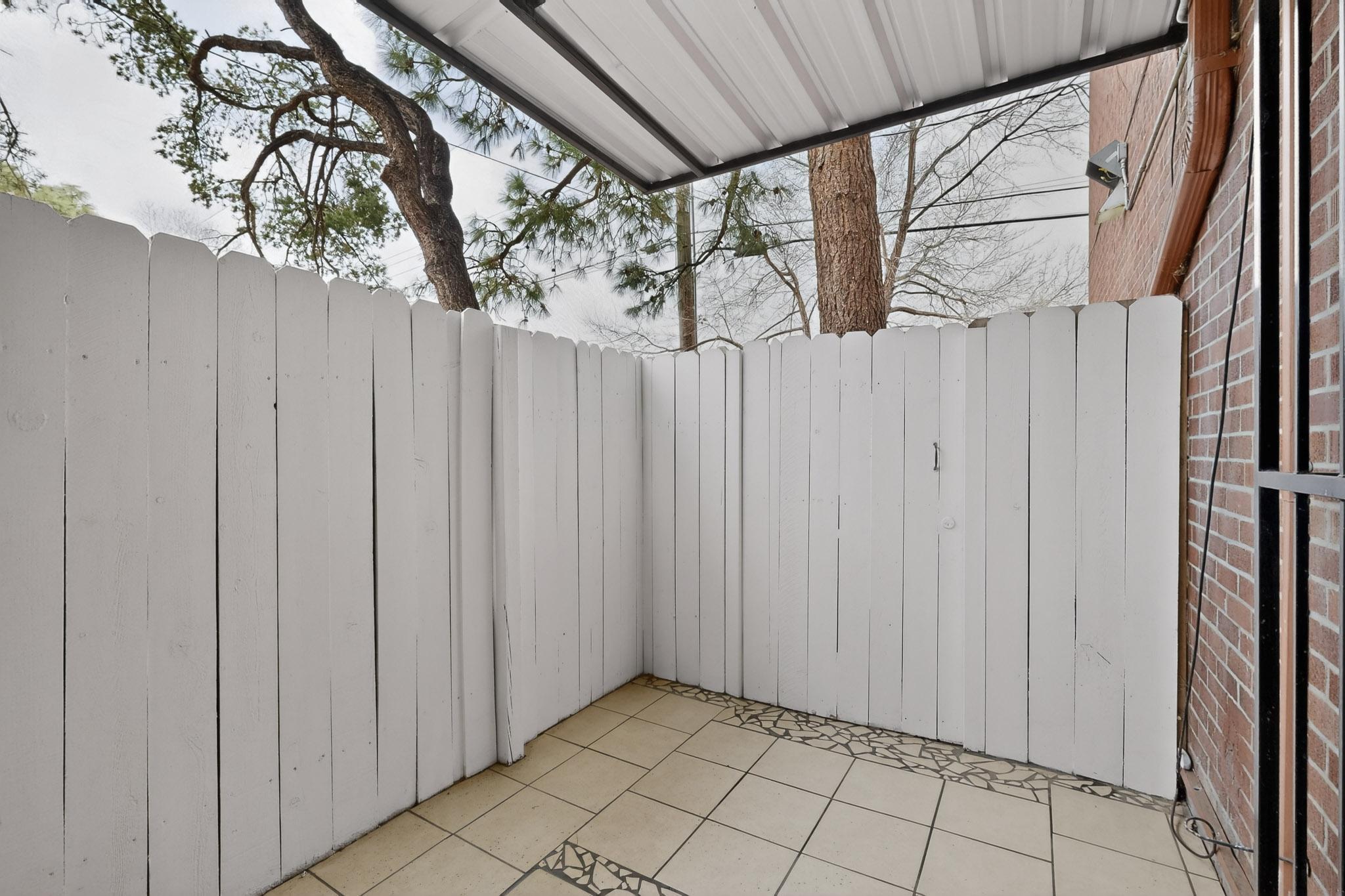 Photo 3 — 1100 Alvarado Drive SE APT 104