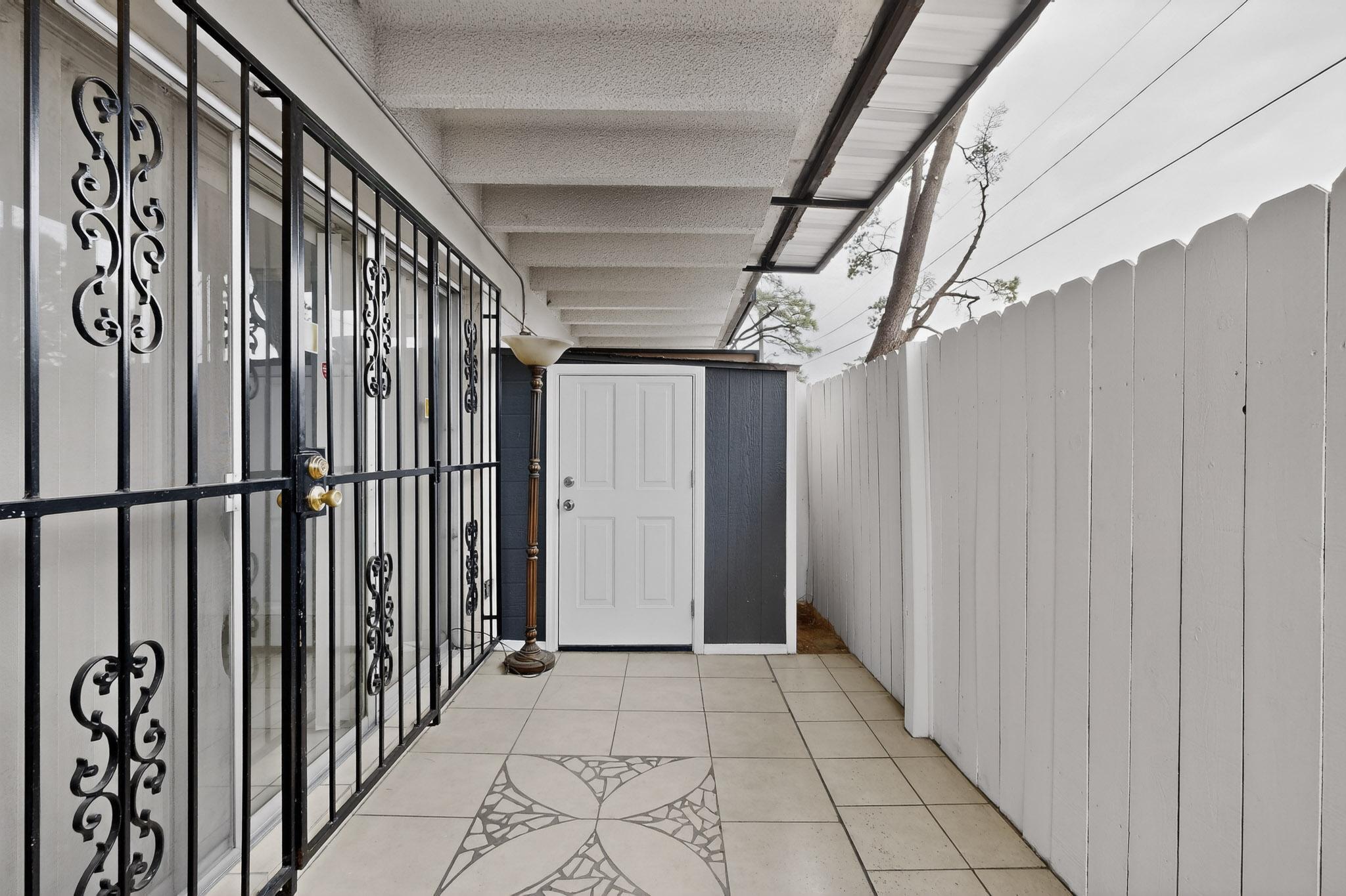 Photo 6 — 1100 Alvarado Drive SE APT 104