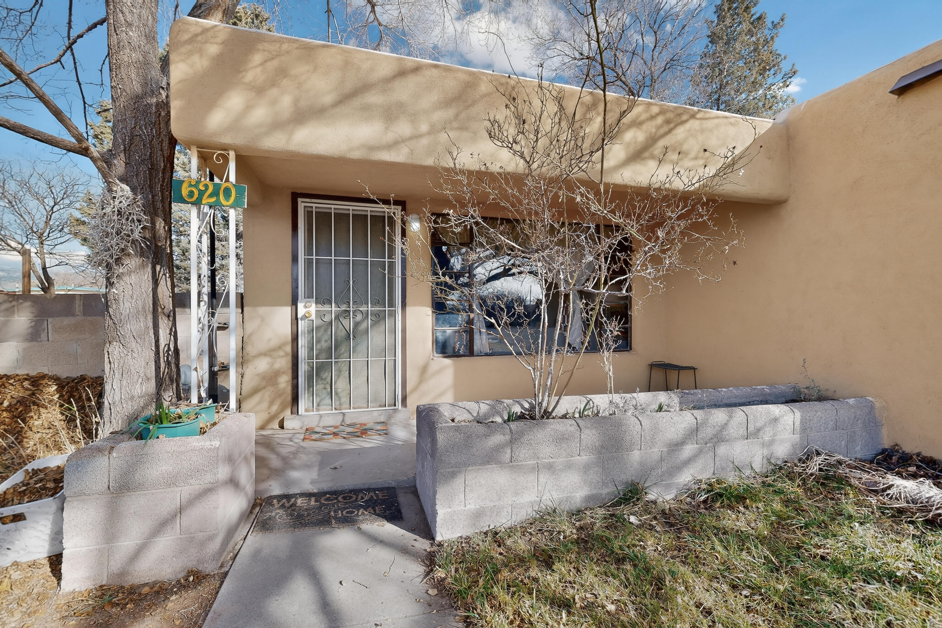 Photo 14 — 620 San Pablo Street NE