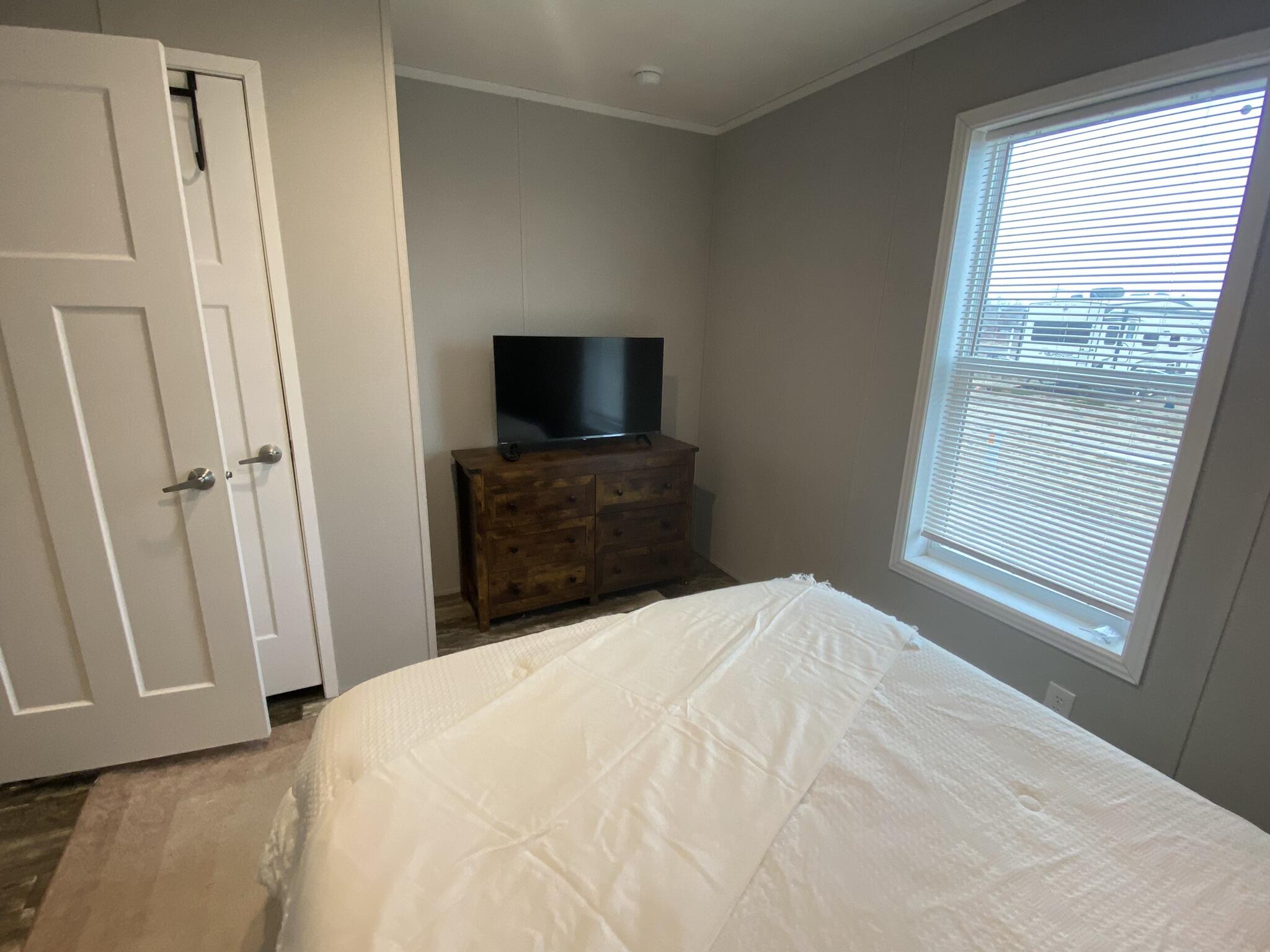 Photo 5 — 600 4th, Site 32 Street