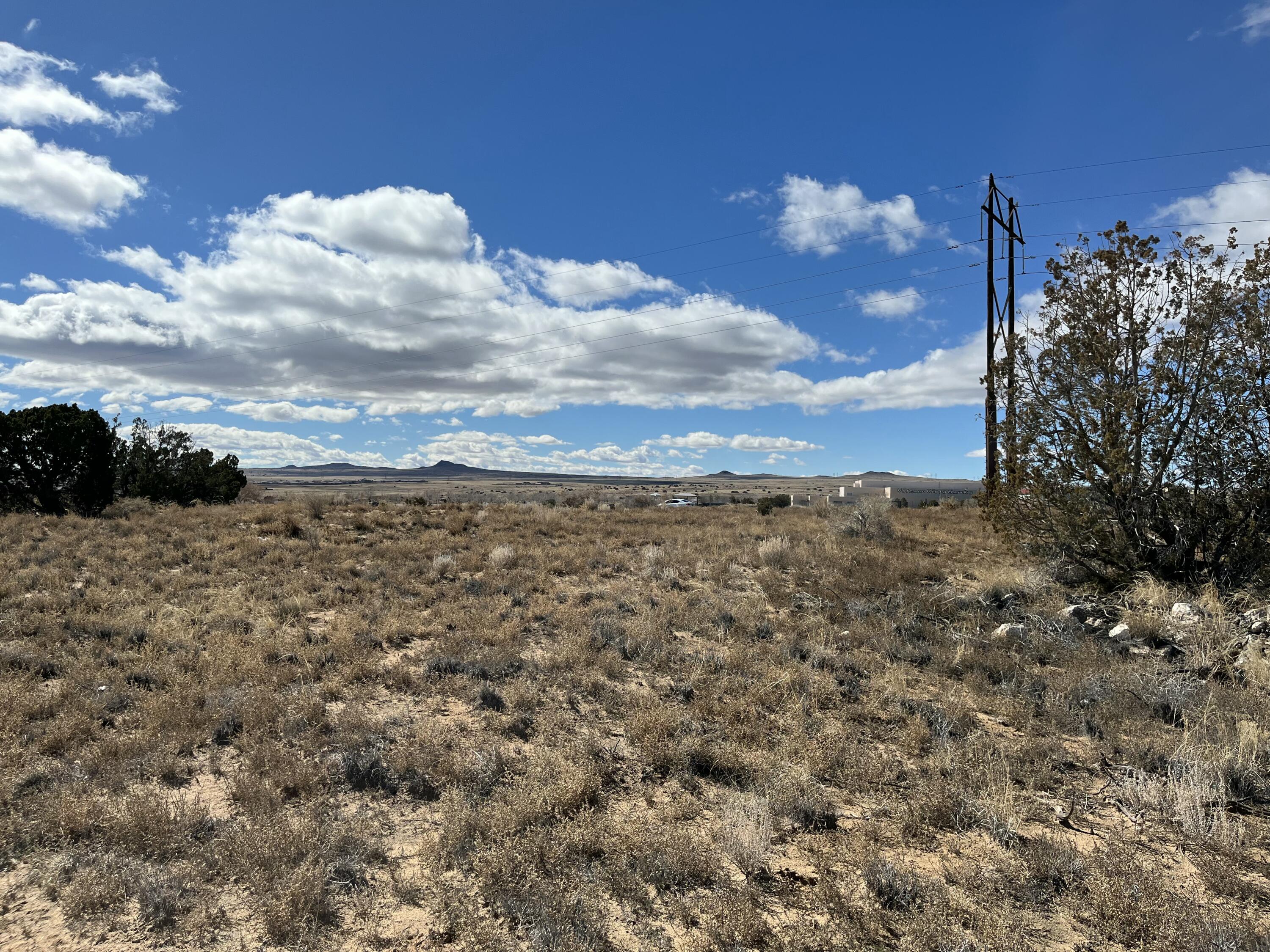 Photo 10 —  Valiente Road NW