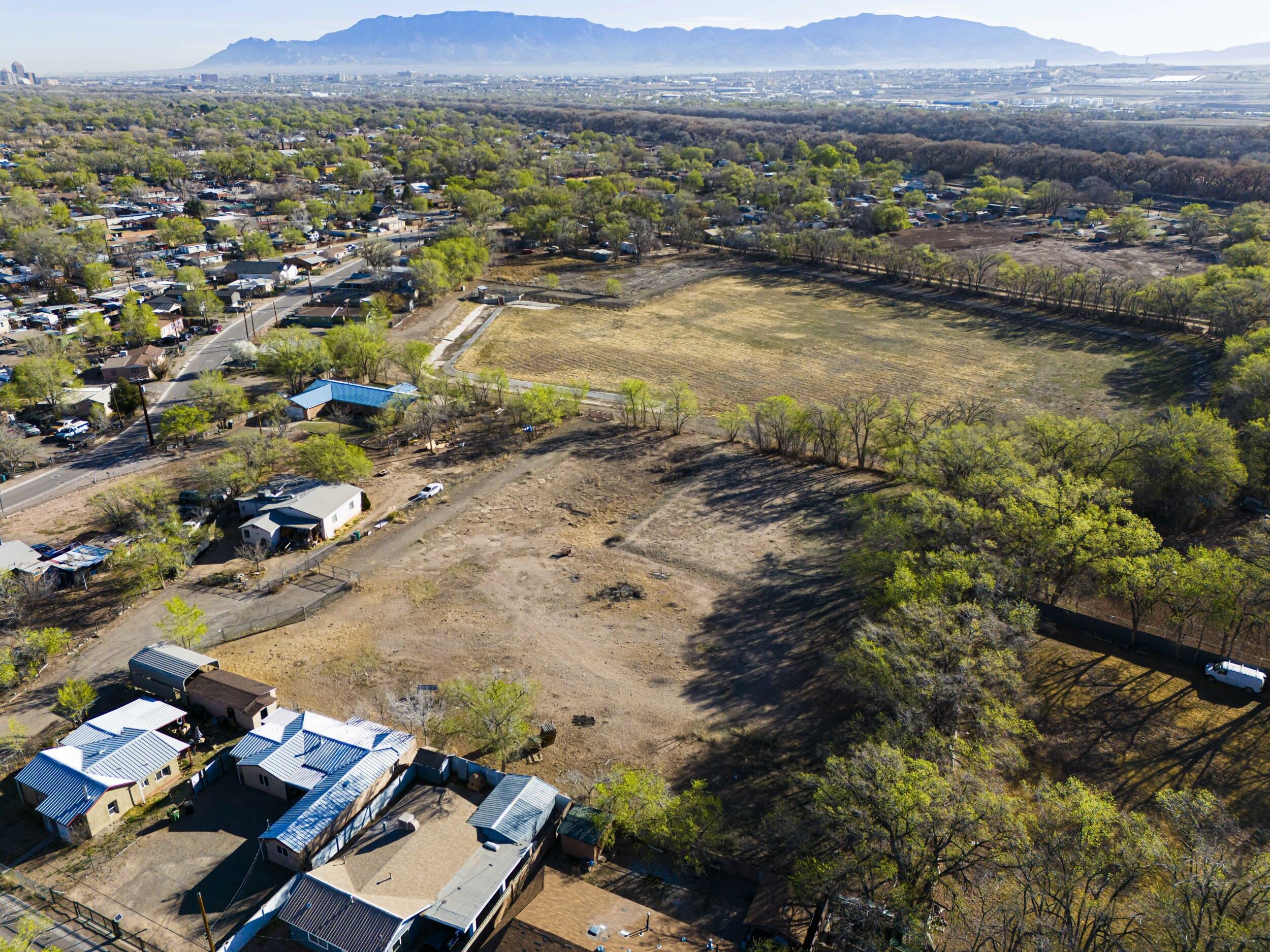 Photo 3 — 2224 Perry Road SW