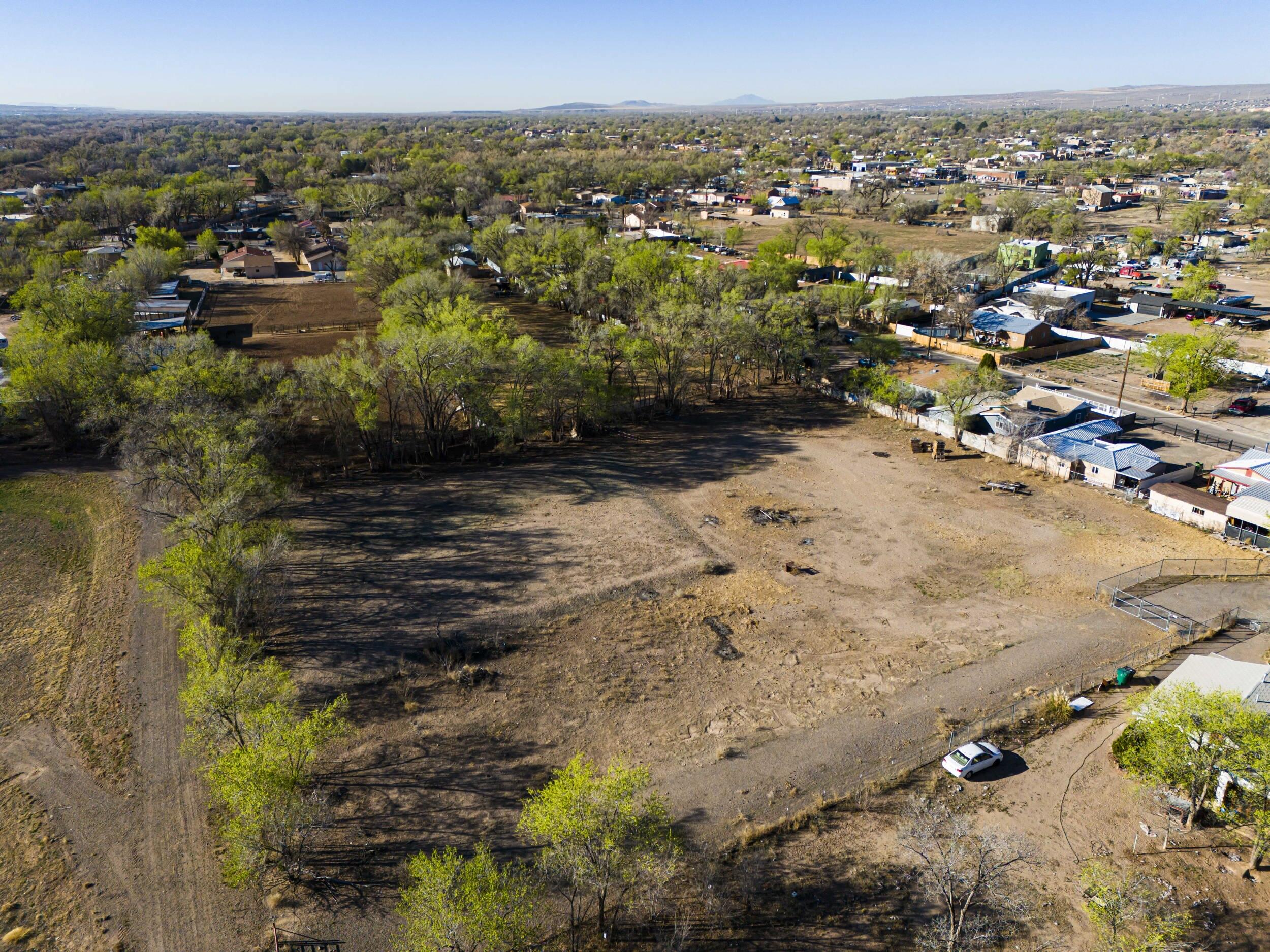 Photo 4 — 2224 Perry Road SW