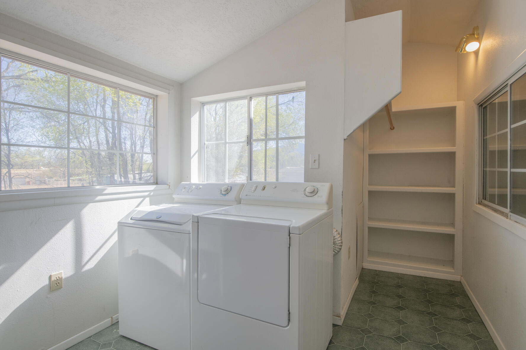 Photo 14 — 350 Applewood Road
