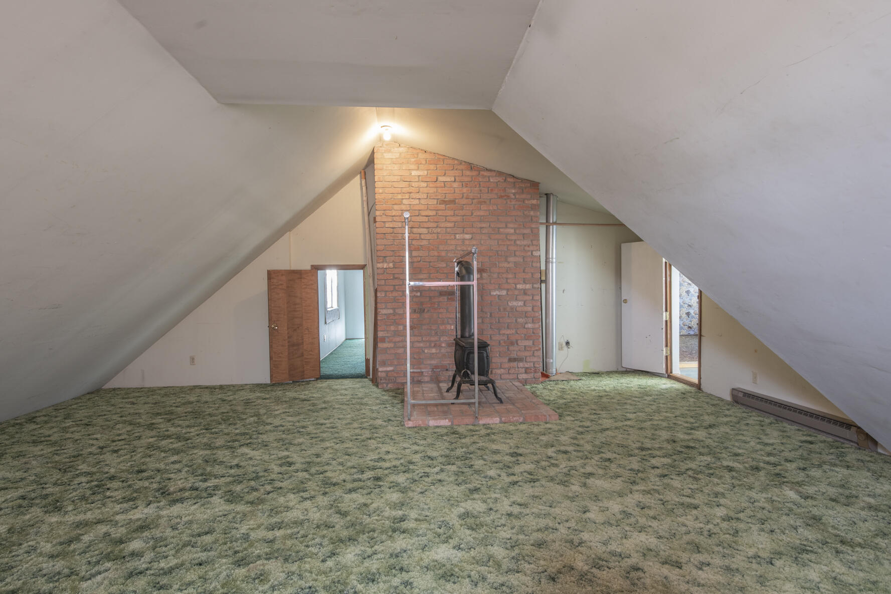Photo 17 — 350 Applewood Road