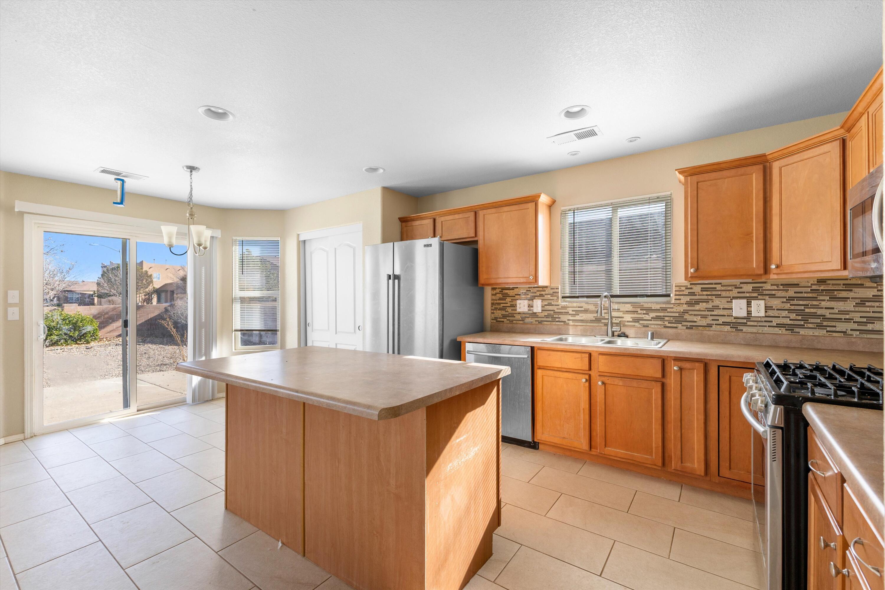 Photo 8 — 3333 Hunters Meadows Circle NE