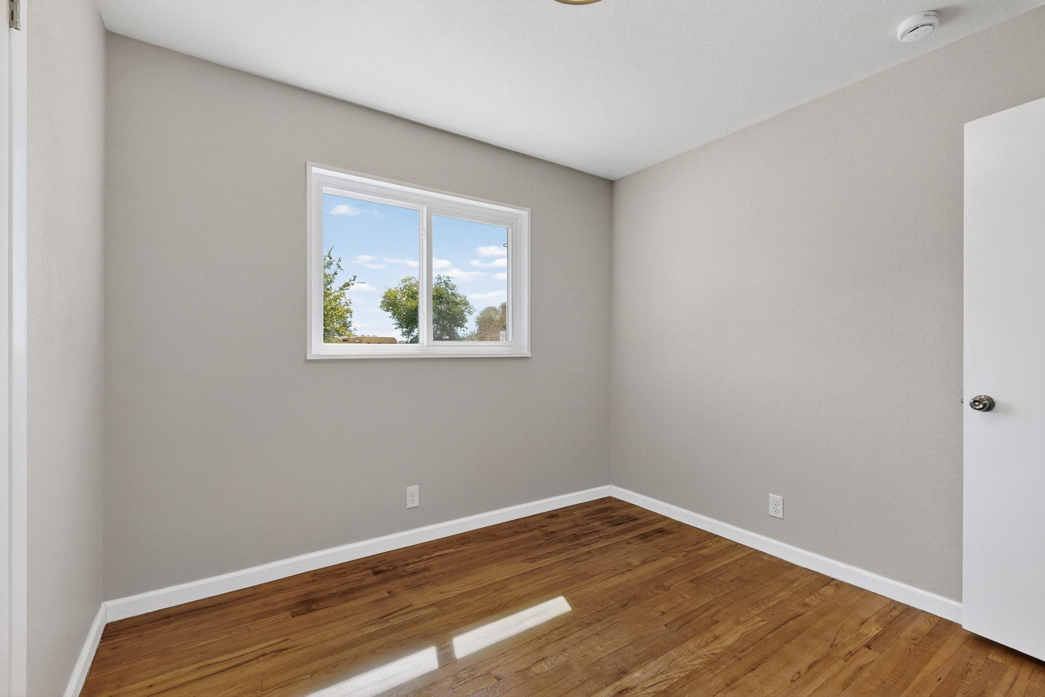 Photo 20 — 5001 Douglas Macarthur Road NE