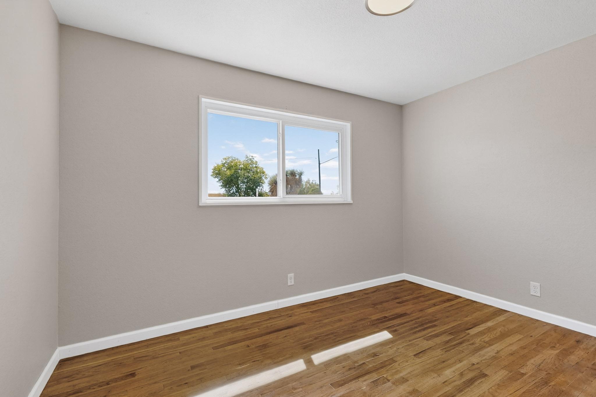 Photo 18 — 5001 Douglas Macarthur Road NE