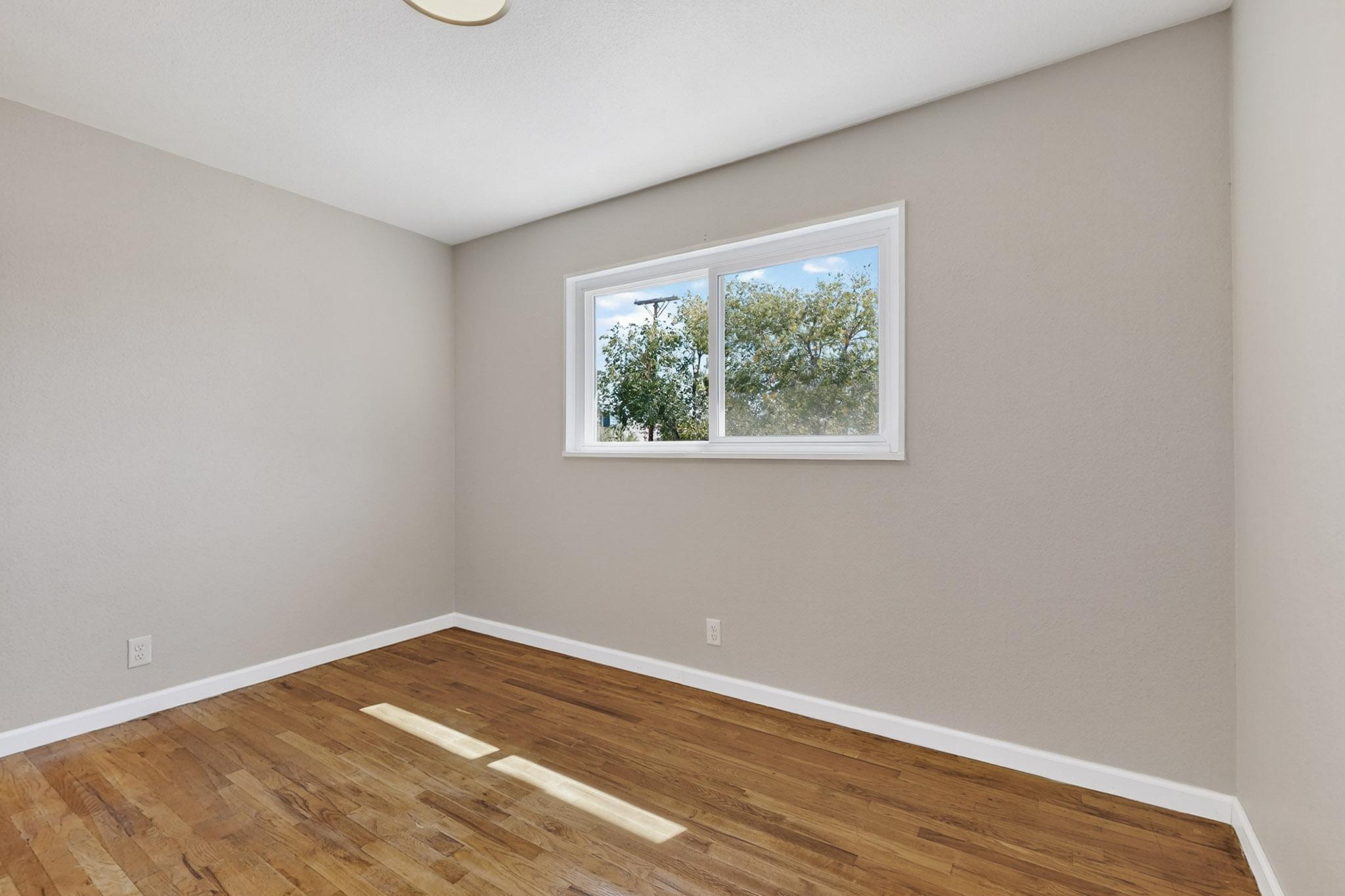 Photo 17 — 5001 Douglas Macarthur Road NE