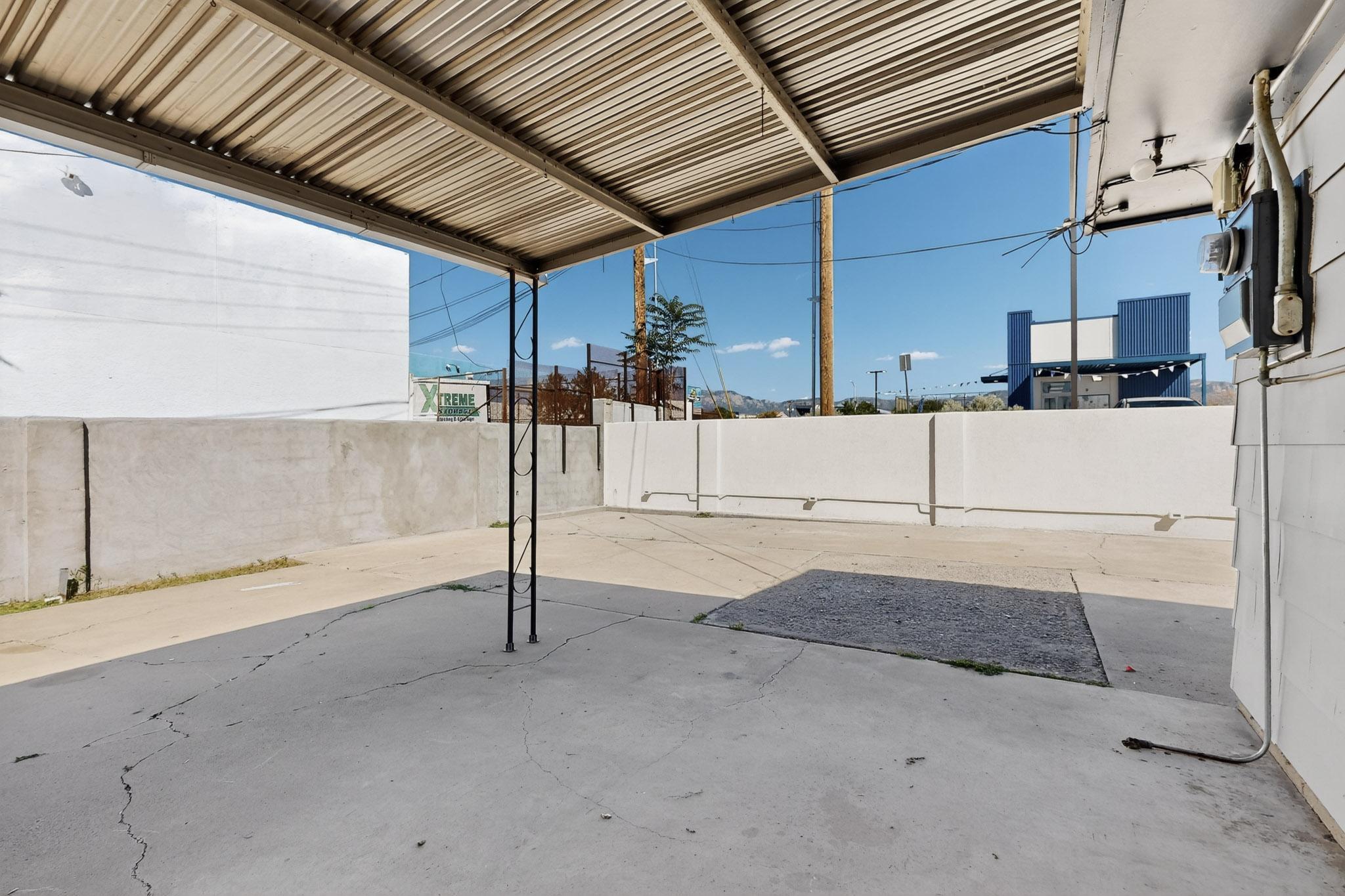 Photo 11 — 5001 Douglas Macarthur Road NE