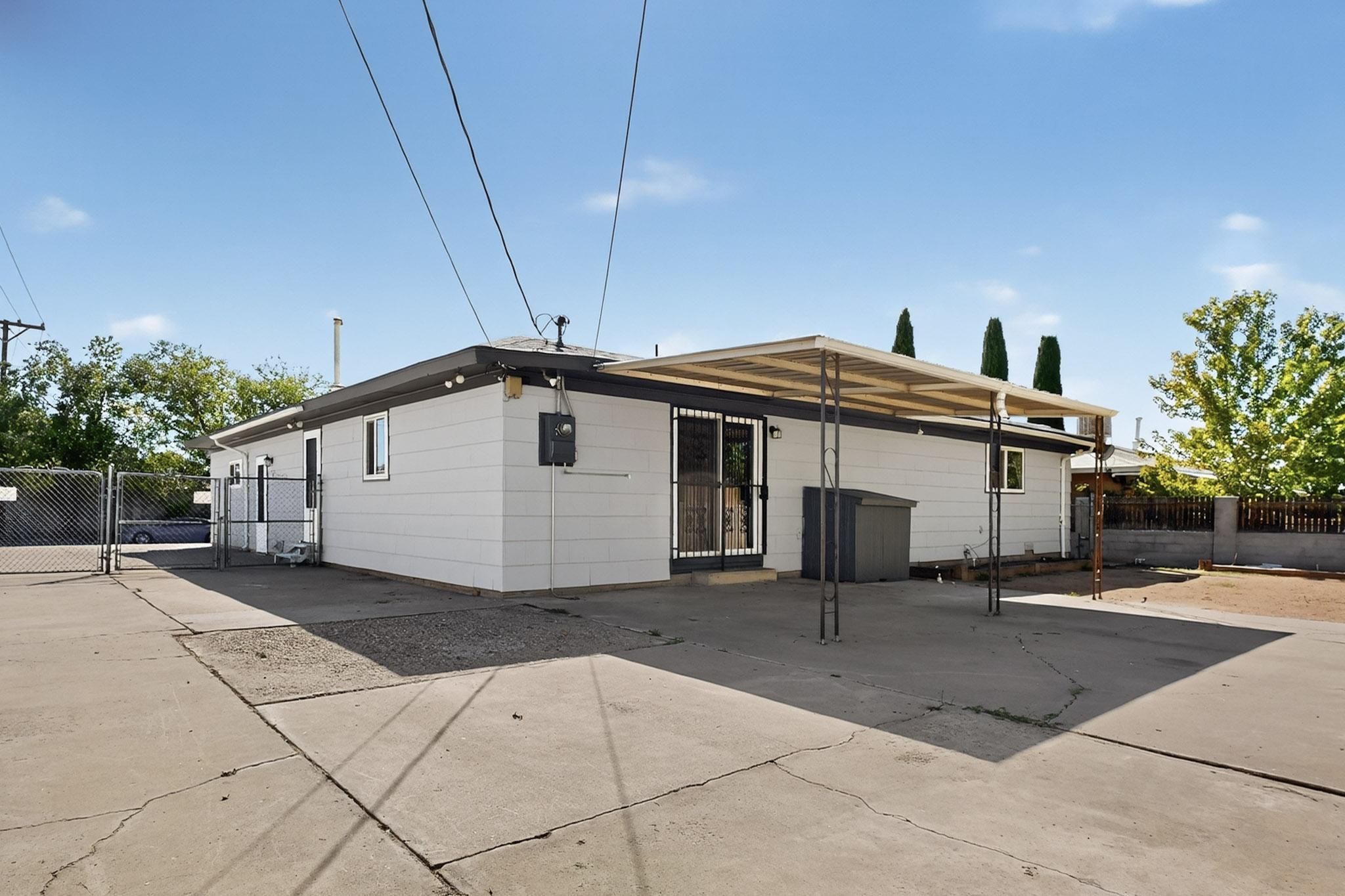 Photo 7 — 5001 Douglas Macarthur Road NE