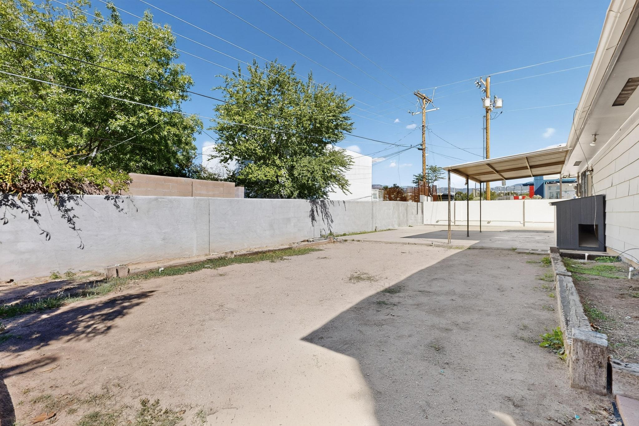 Photo 6 — 5001 Douglas Macarthur Road NE