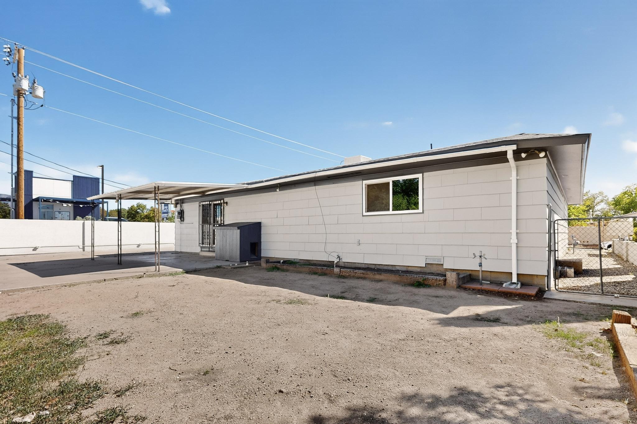 Photo 3 — 5001 Douglas Macarthur Road NE