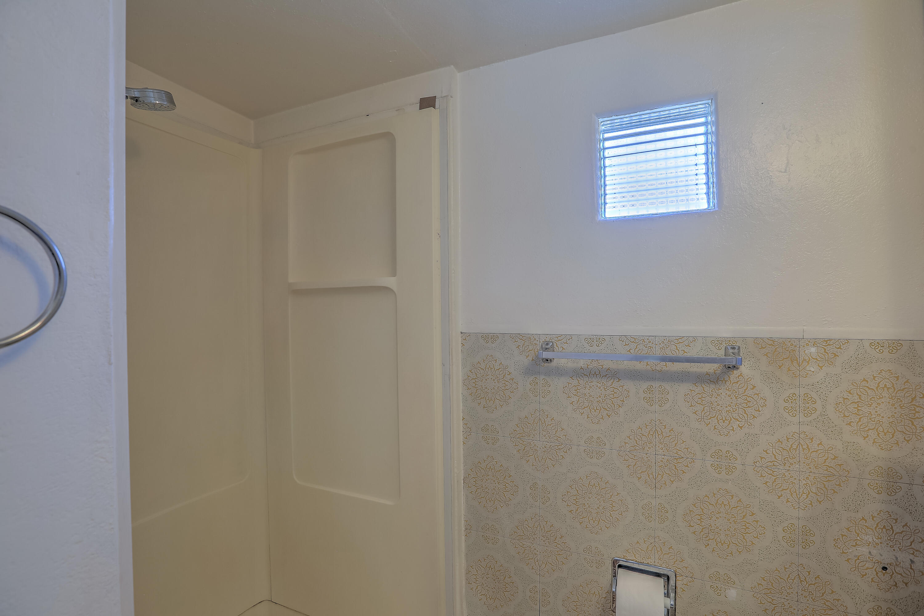 Photo 7 — 807 8th Street NW