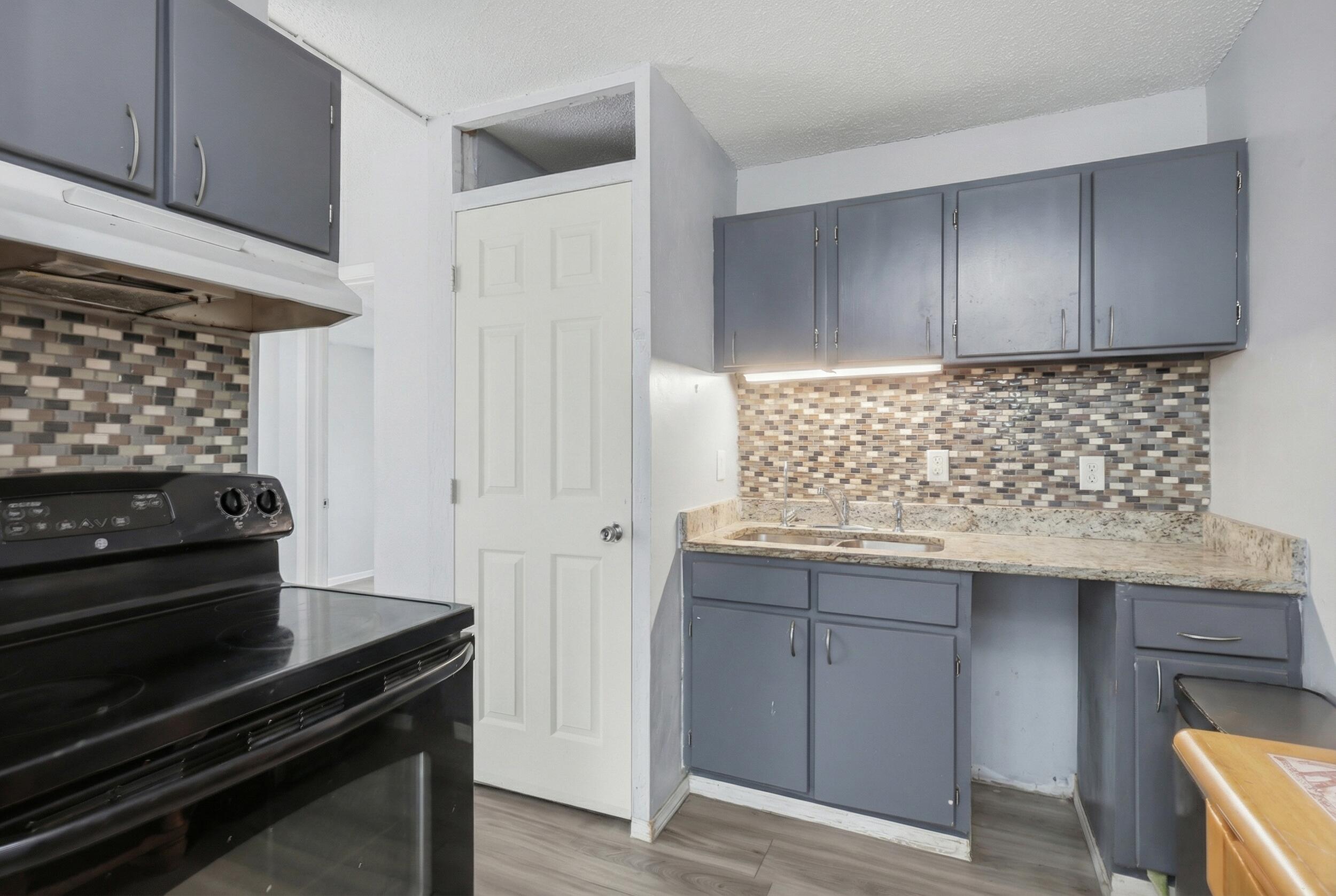 Photo 13 — 2800 Vail Avenue SE UNIT 258