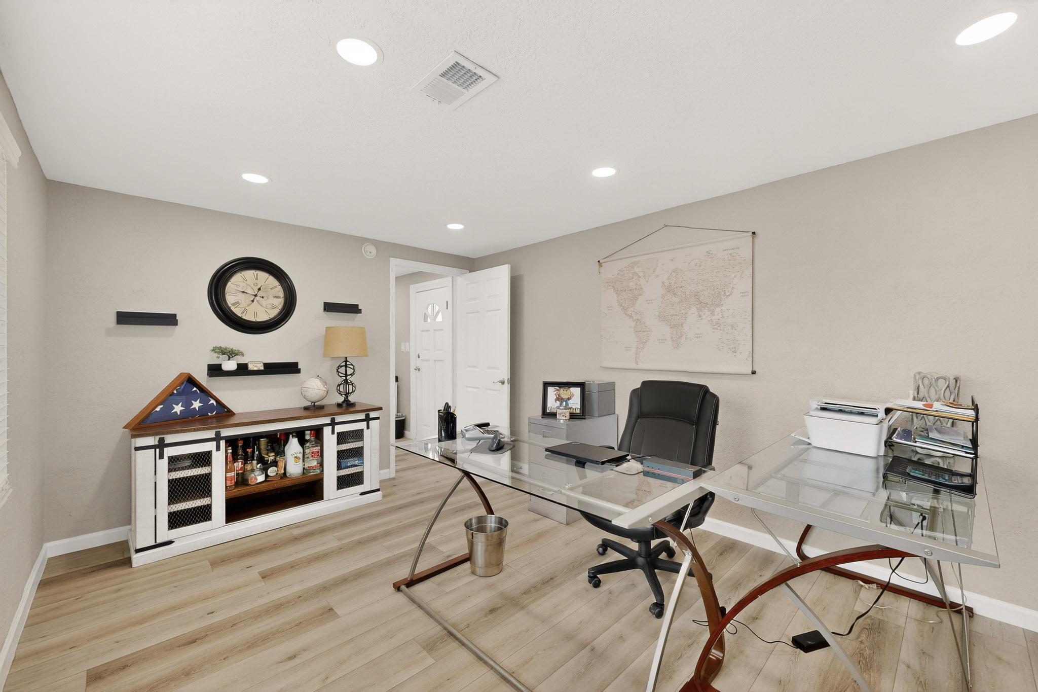 Photo 3 — 202 Wayne Road NW
