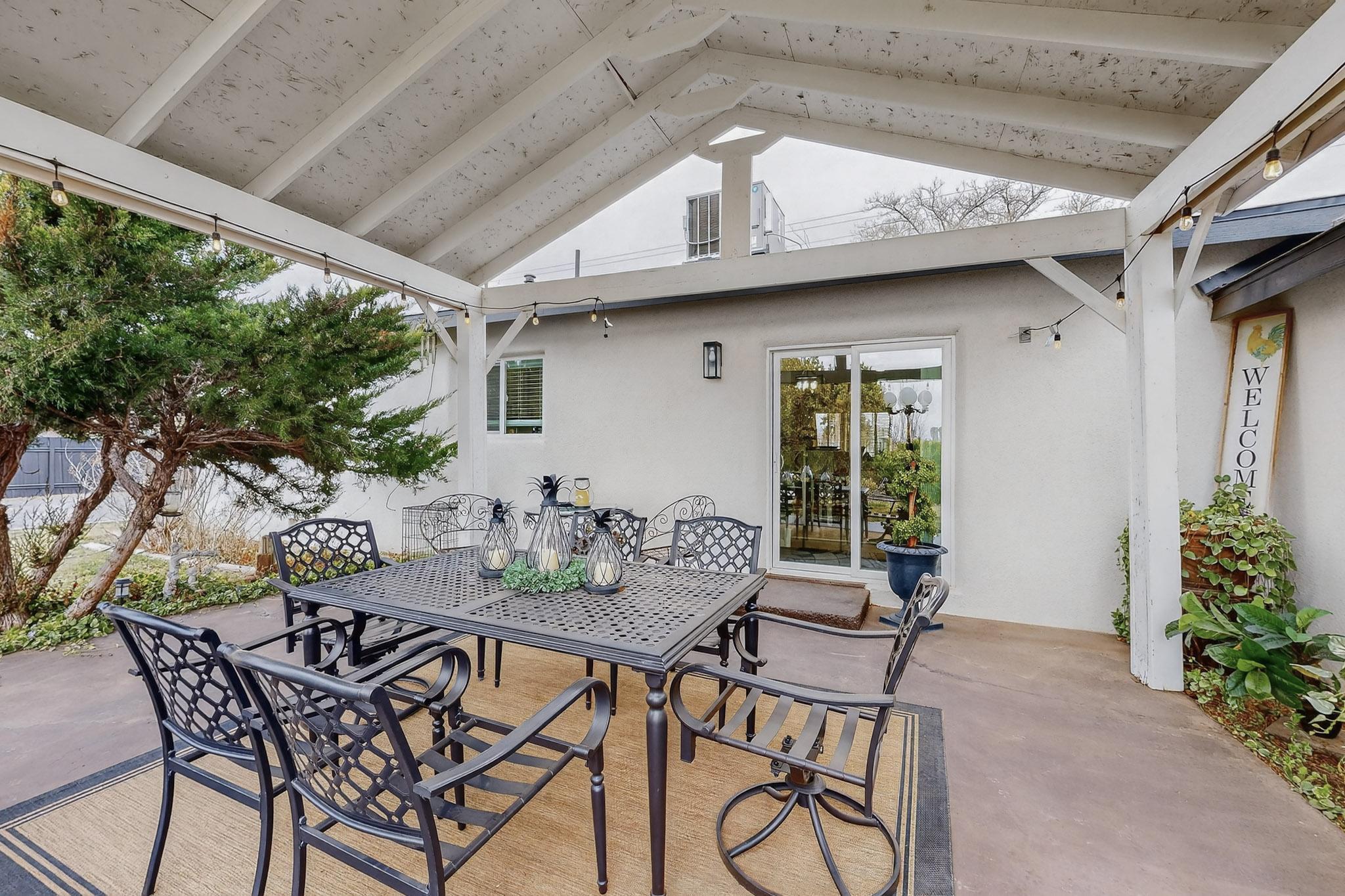 Photo 8 — 202 Wayne Road NW