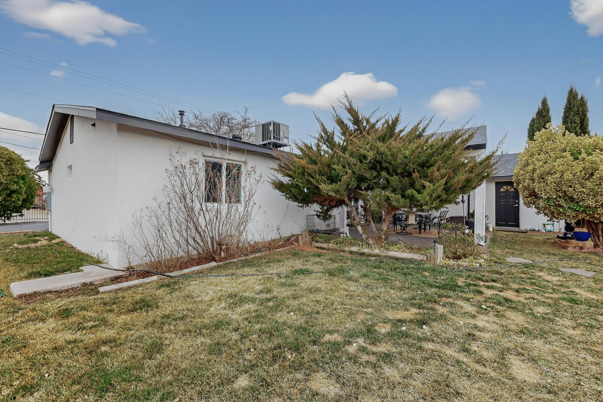 Photo 11 — 202 Wayne Road NW