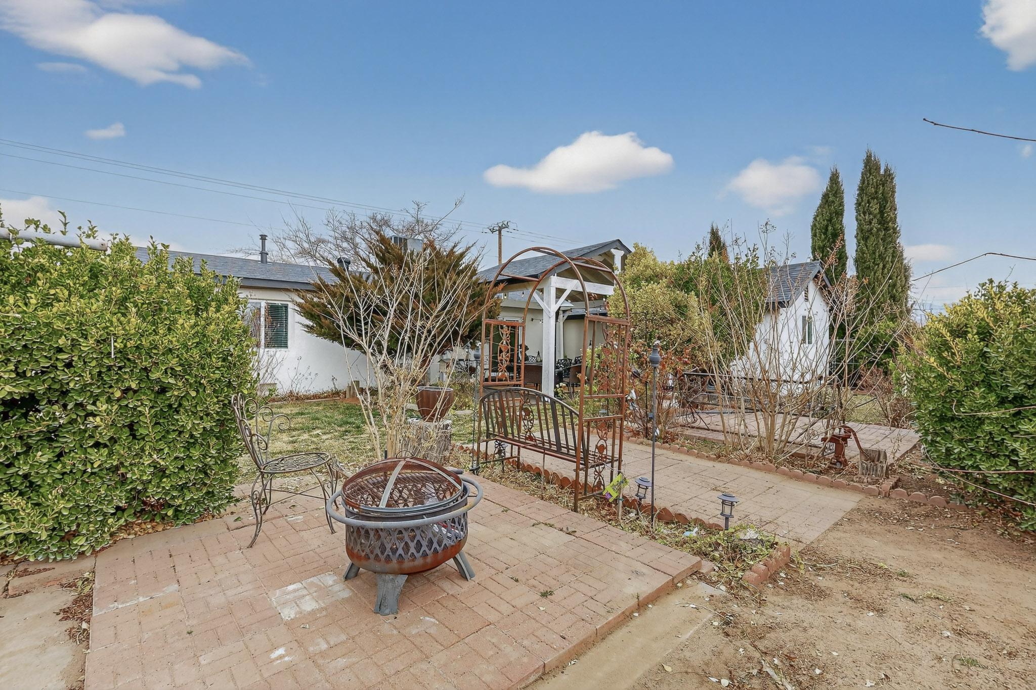 Photo 12 — 202 Wayne Road NW