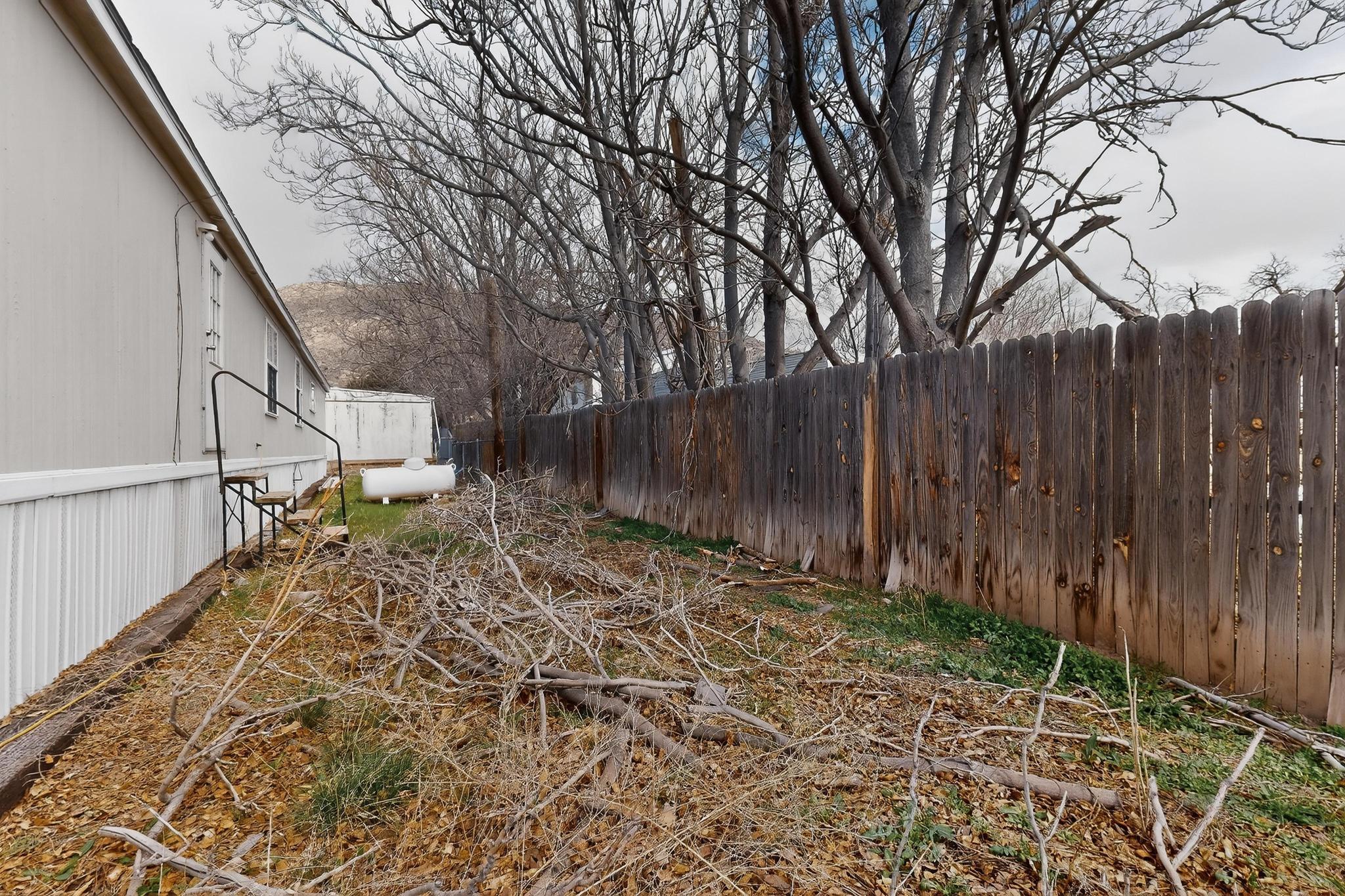 Photo 5 — 29 Knight Lane SE