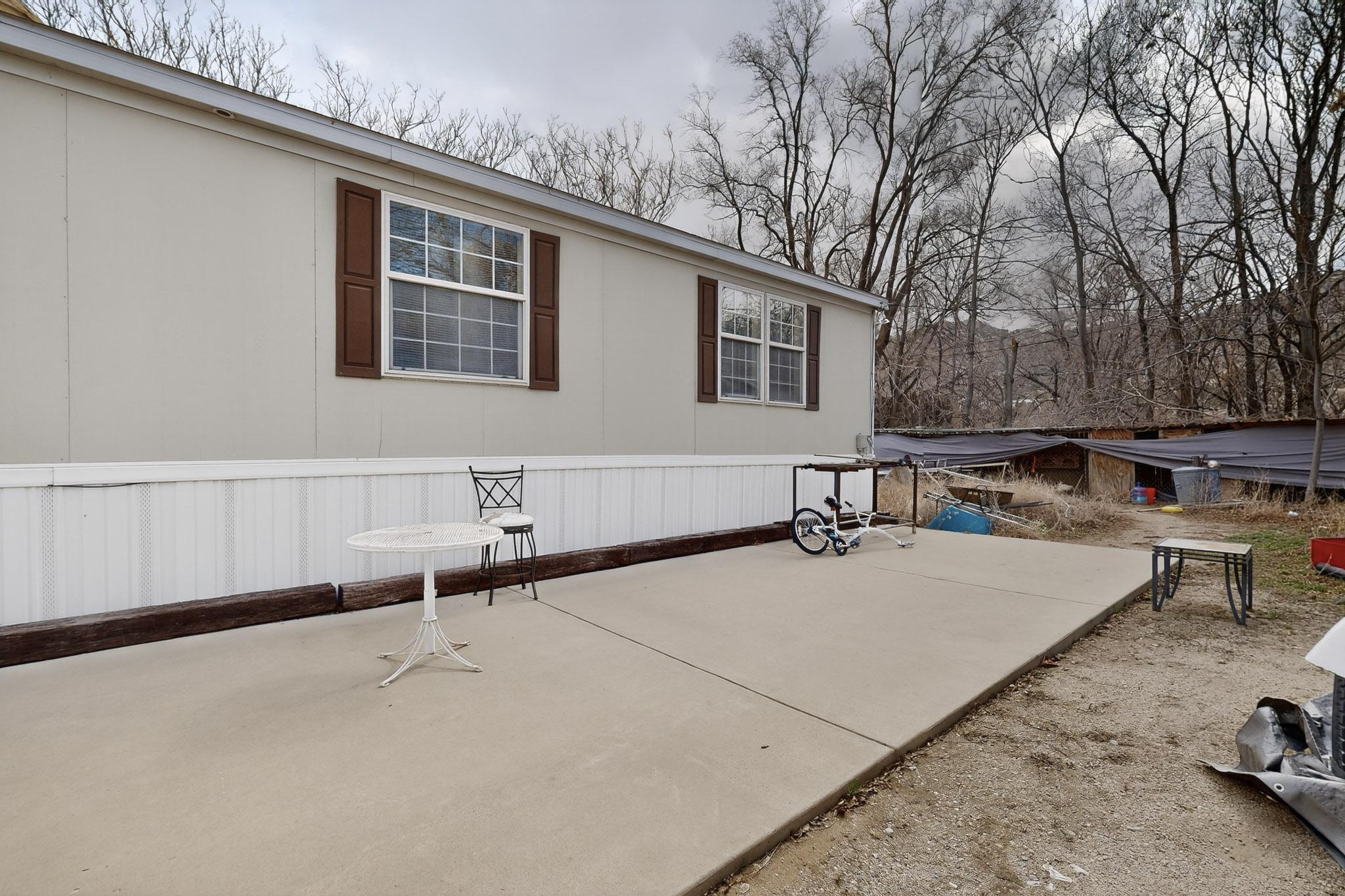 Photo 4 — 29 Knight Lane SE