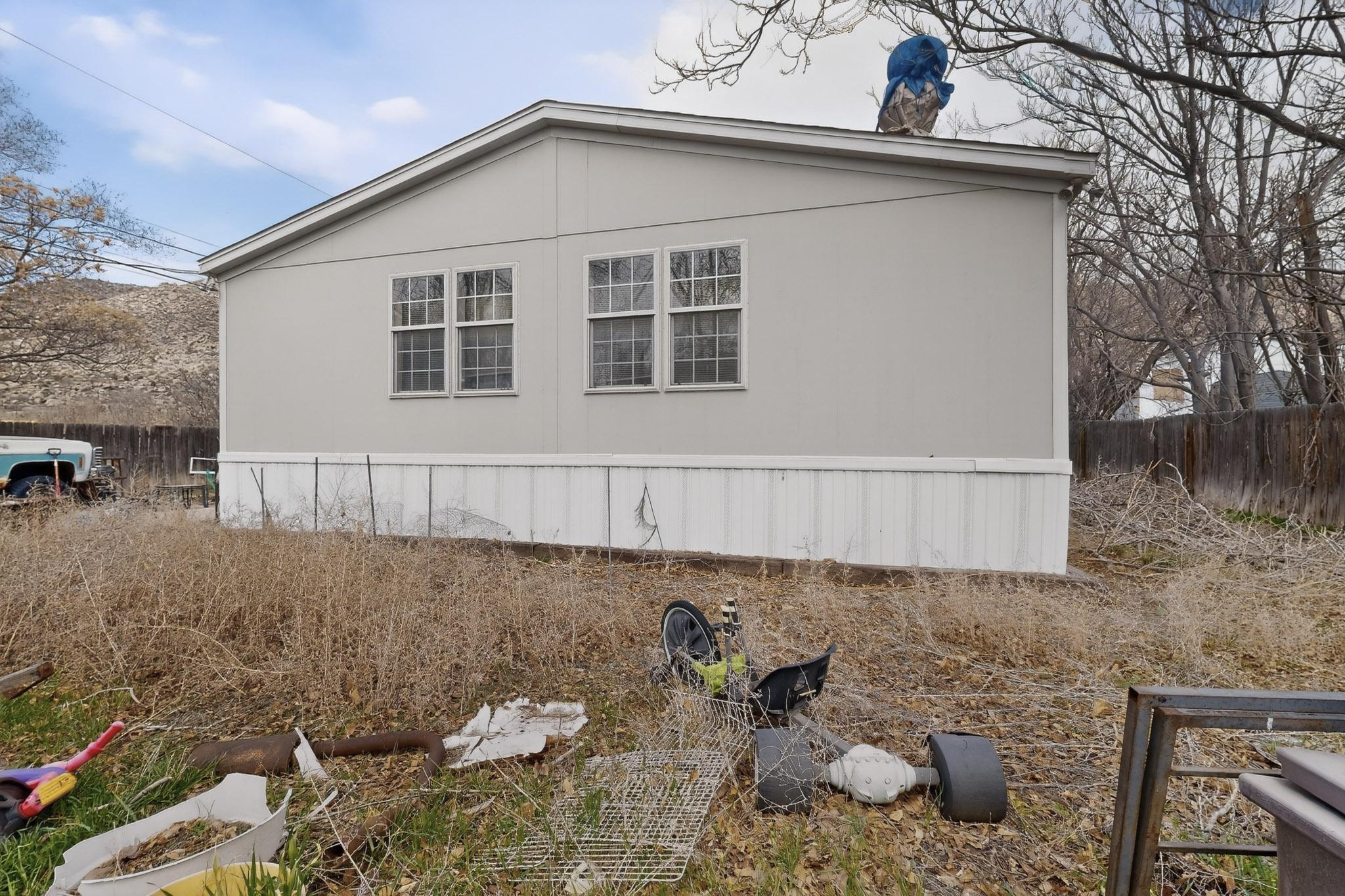 Photo 3 — 29 Knight Lane SE