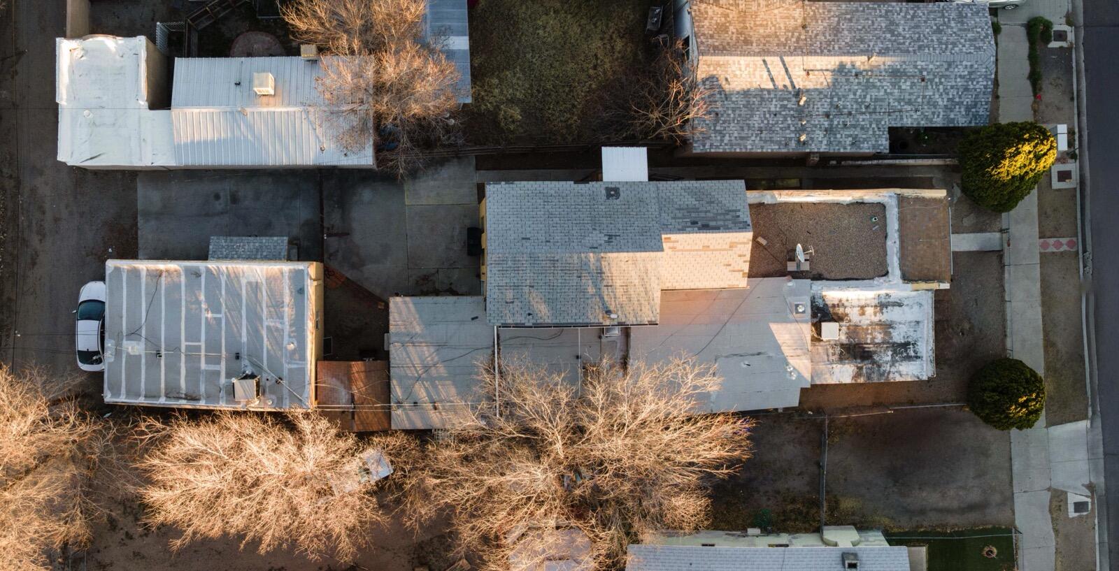 Photo 7 — 907 Coal Avenue SW