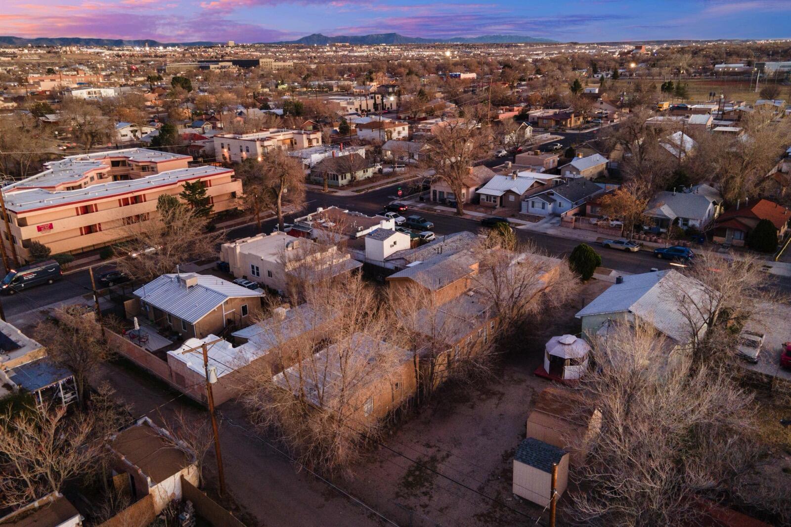 Photo 9 — 907 Coal Avenue SW