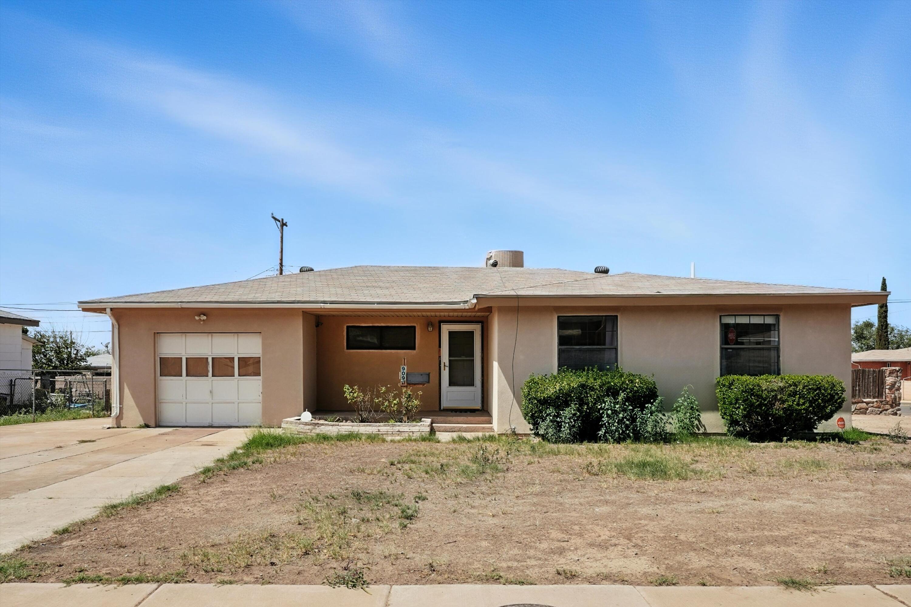 909 CEDAR Avenue