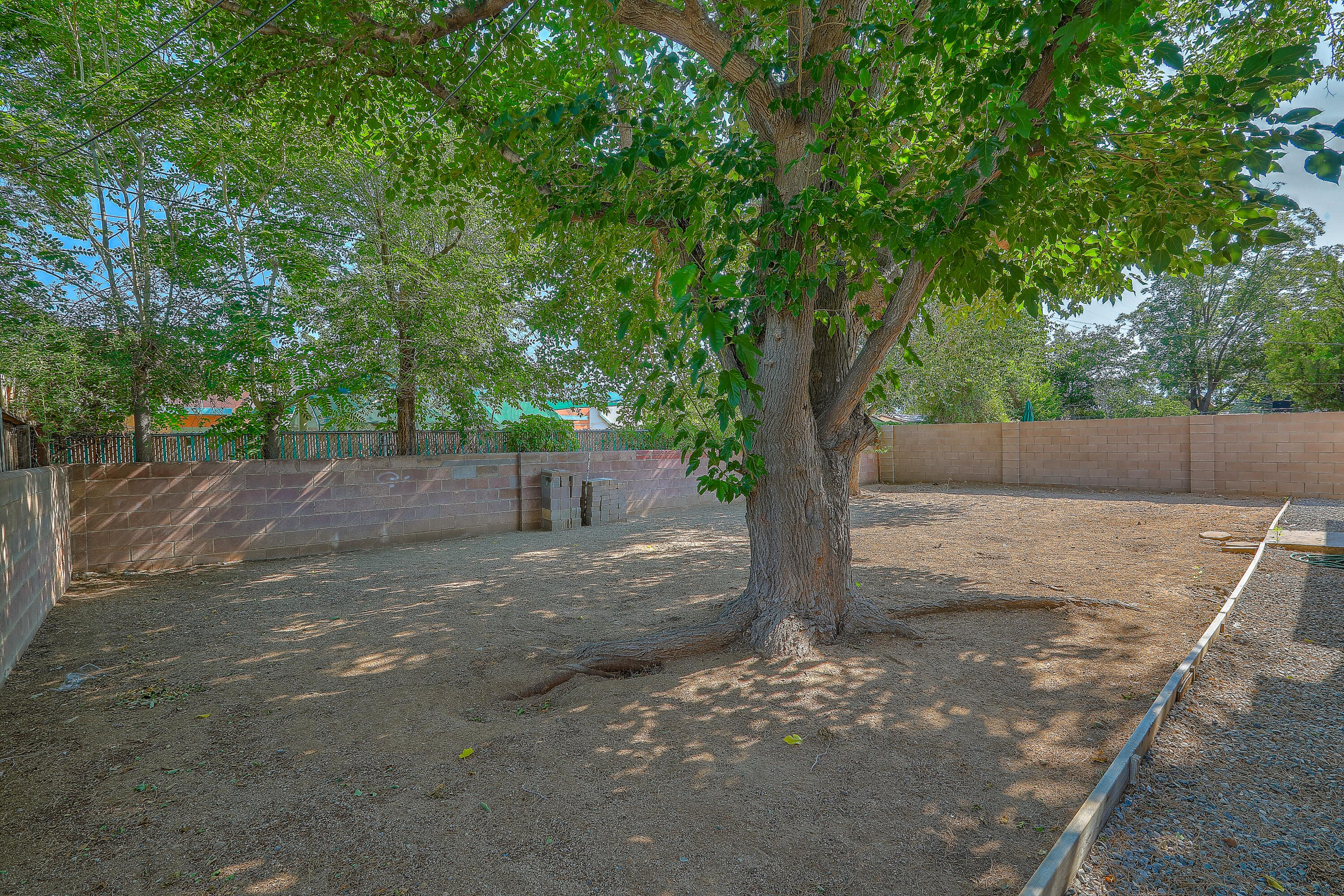 Photo 10 — 3713 Palo Duro Avenue NE