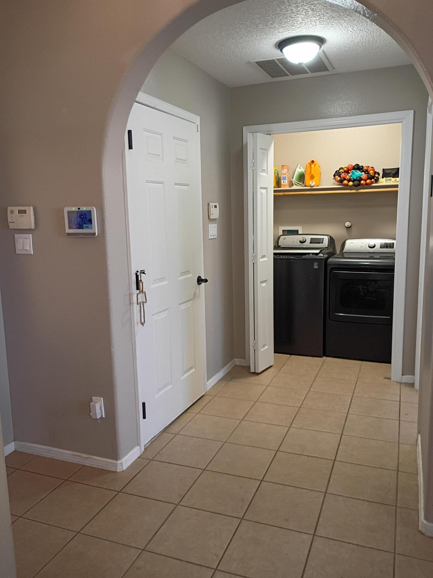 Photo 4 — 1415 Vista Hill Loop