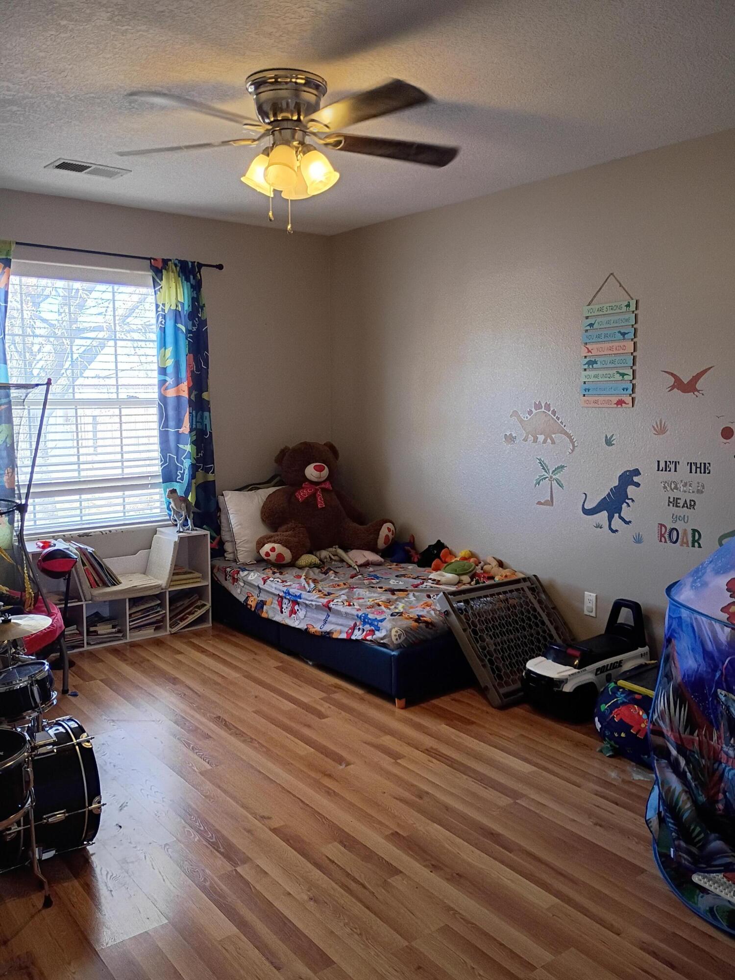 Photo 12 — 1415 Vista Hill Loop