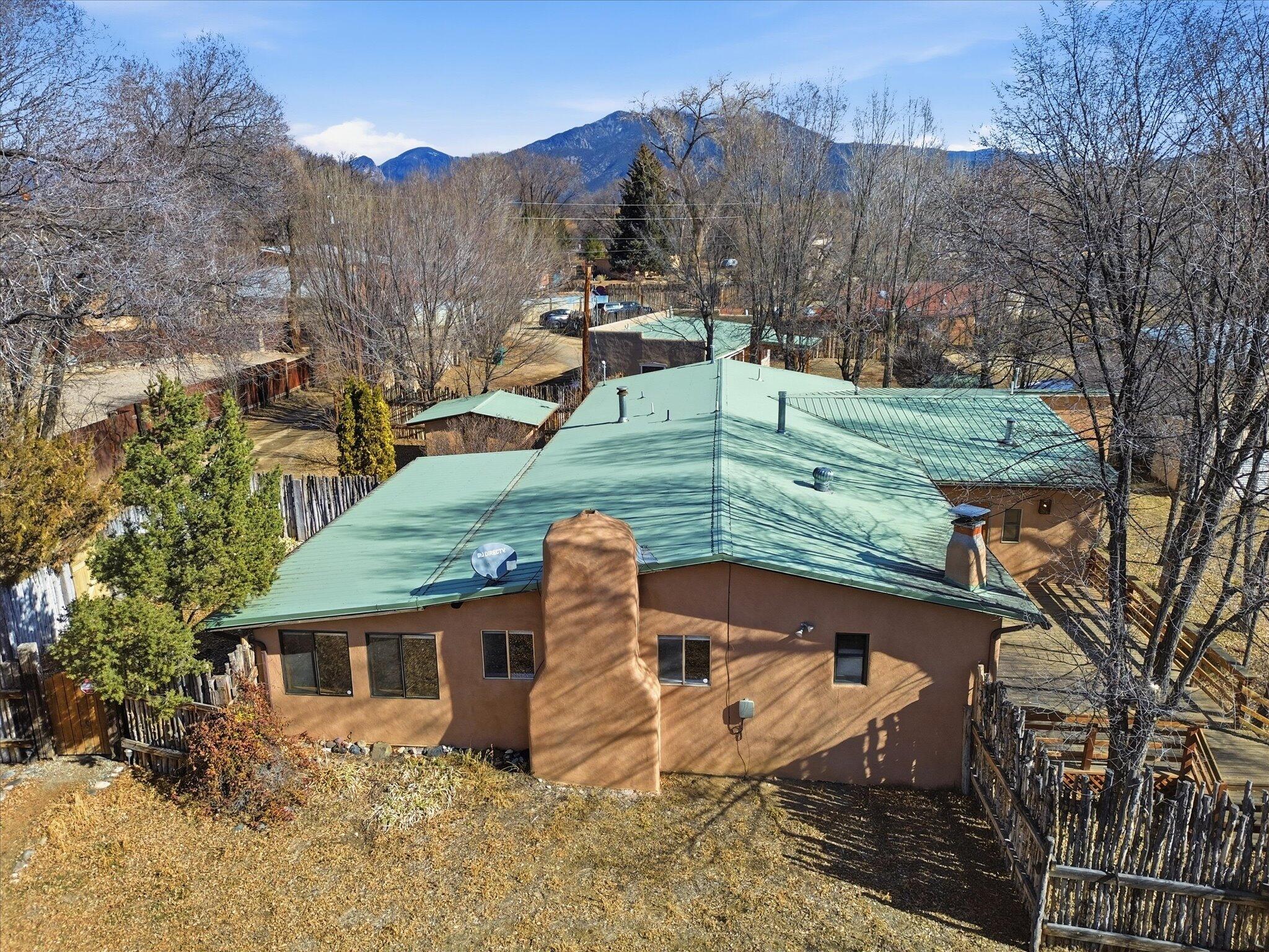 Photo 4 — 104 Guthrie Lane A & B