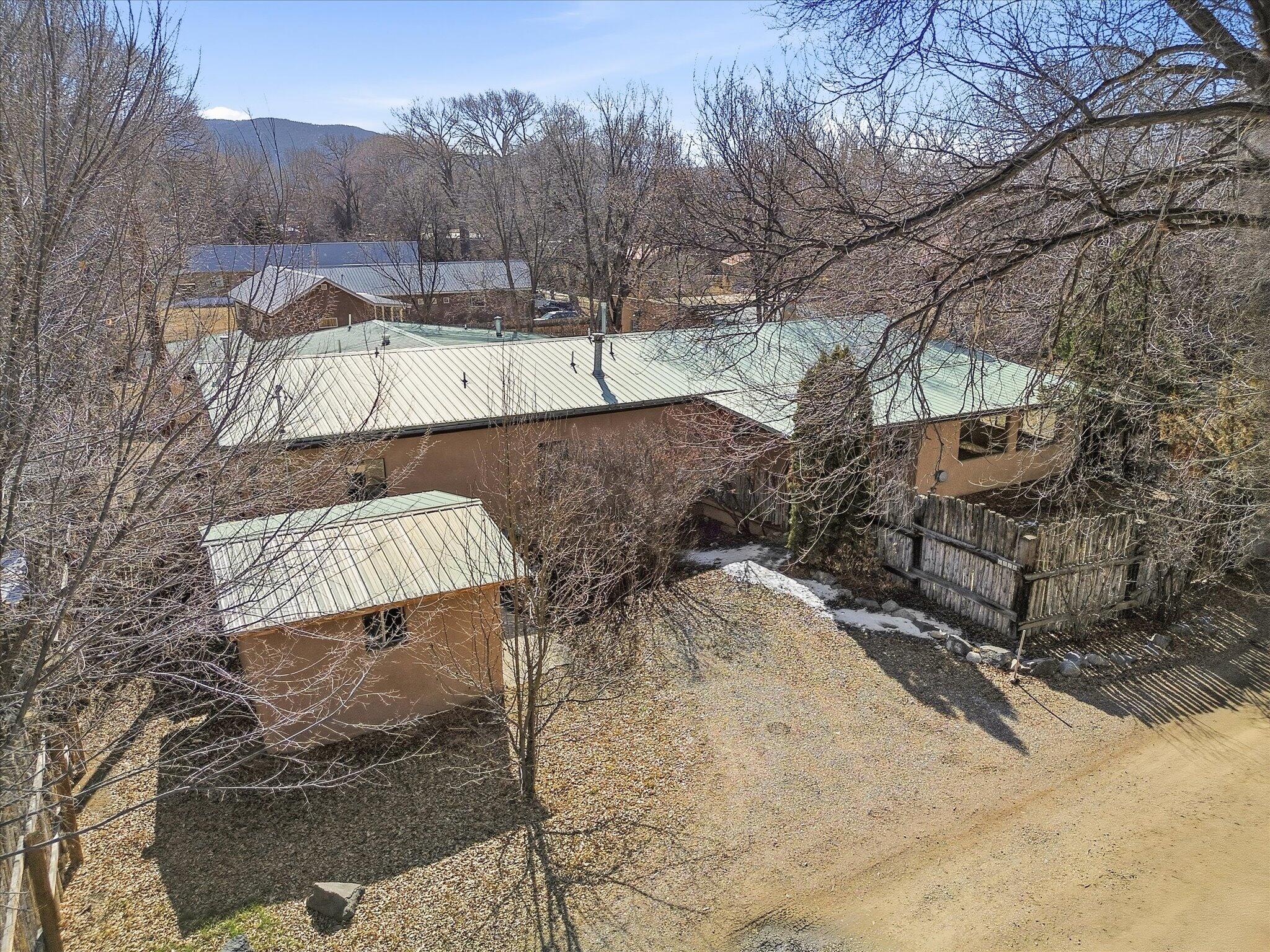 Photo 2 — 104 Guthrie Lane A & B