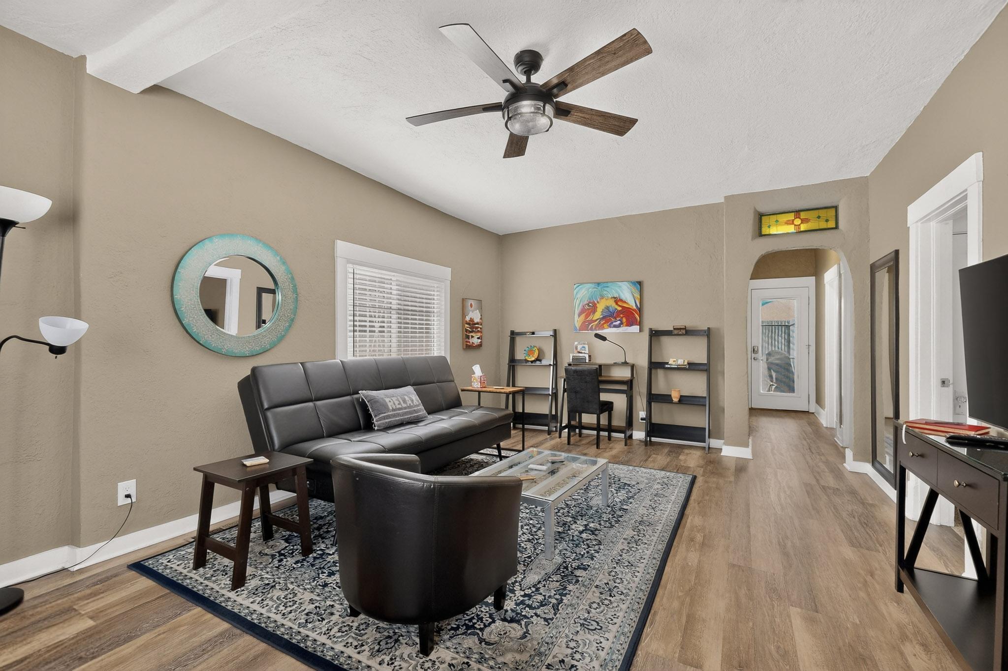 321 Columbia Drive SE, Albuquerque, NM 87106