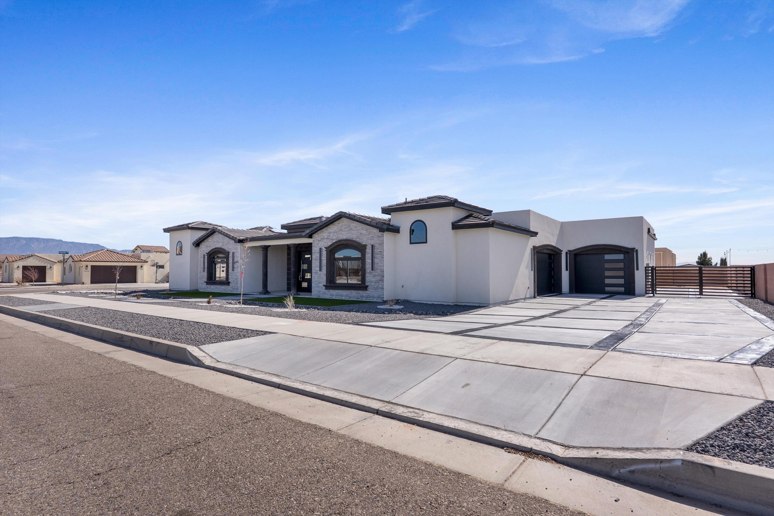 Photo 4 — 6608 Petirrojo Road NW