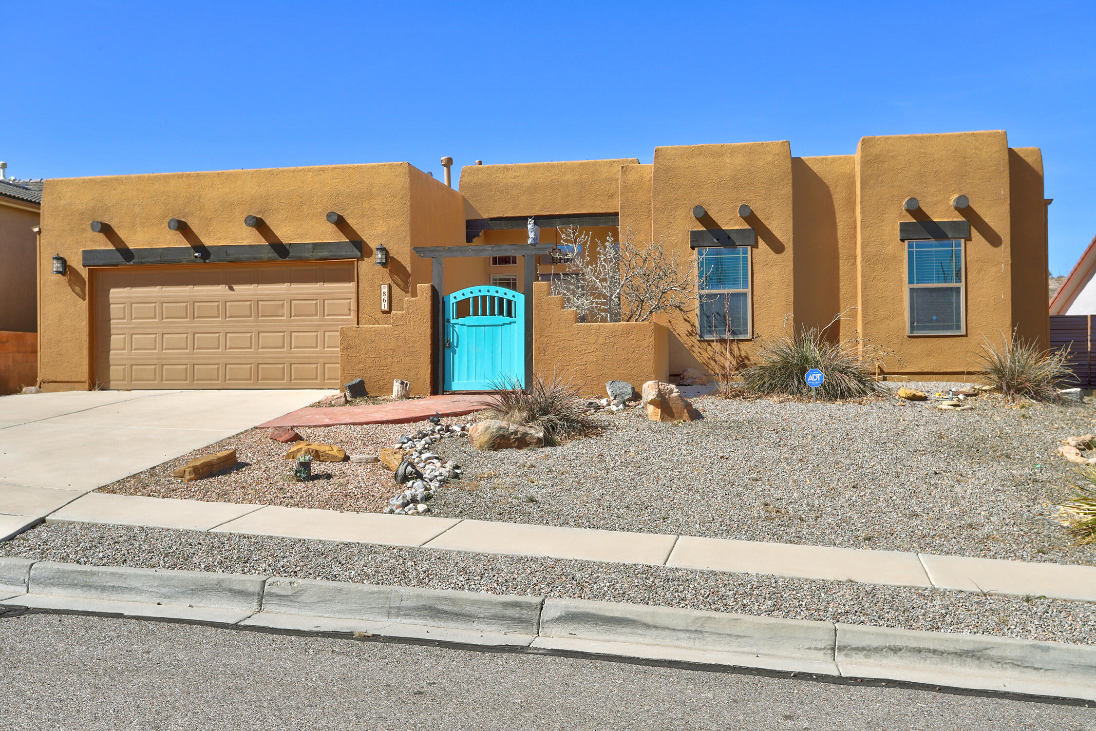861 Loma Pinon Loop NE, Rio Rancho, NM 87144