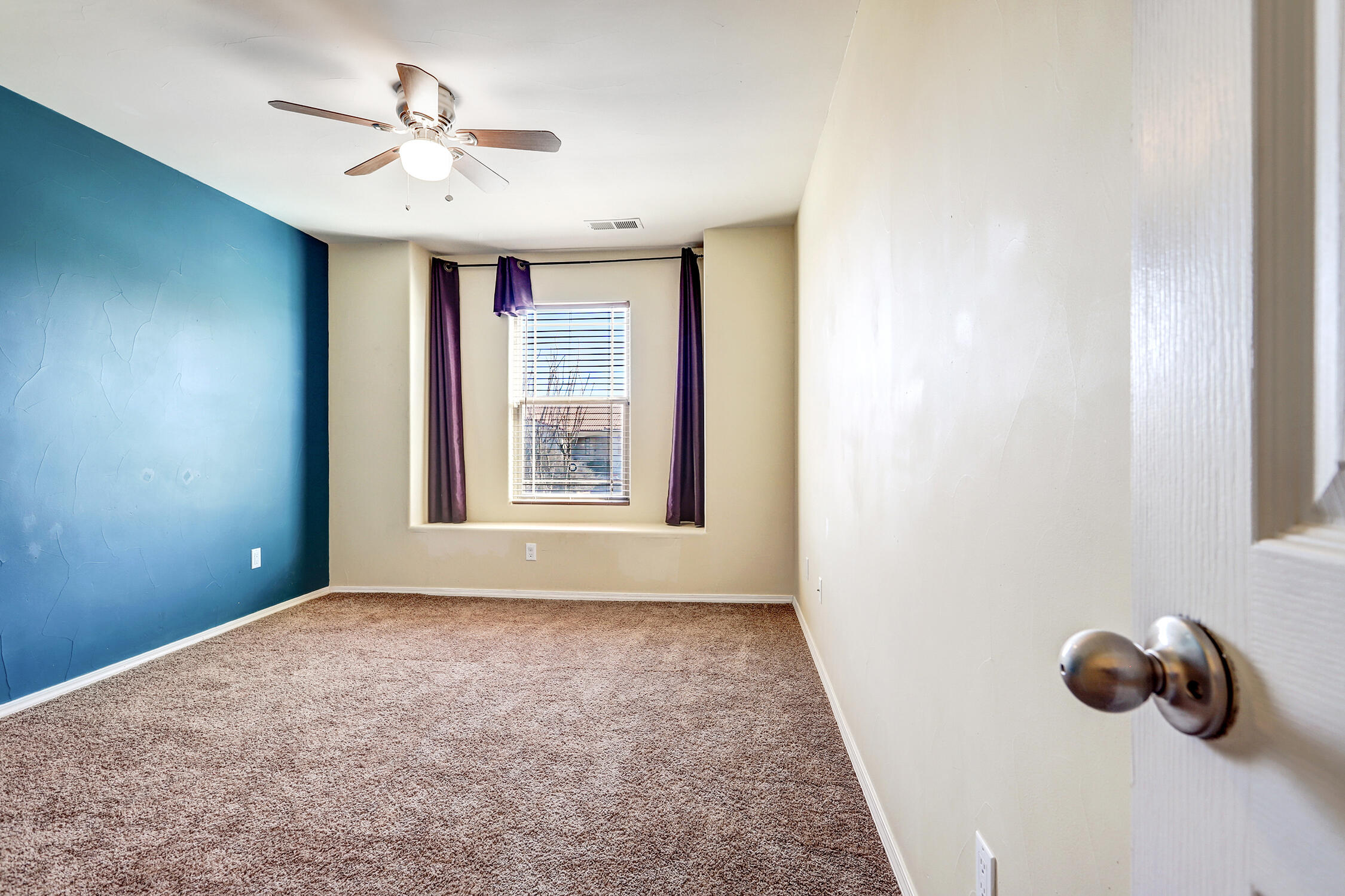 Photo 9 — 861 Loma Pinon Loop NE